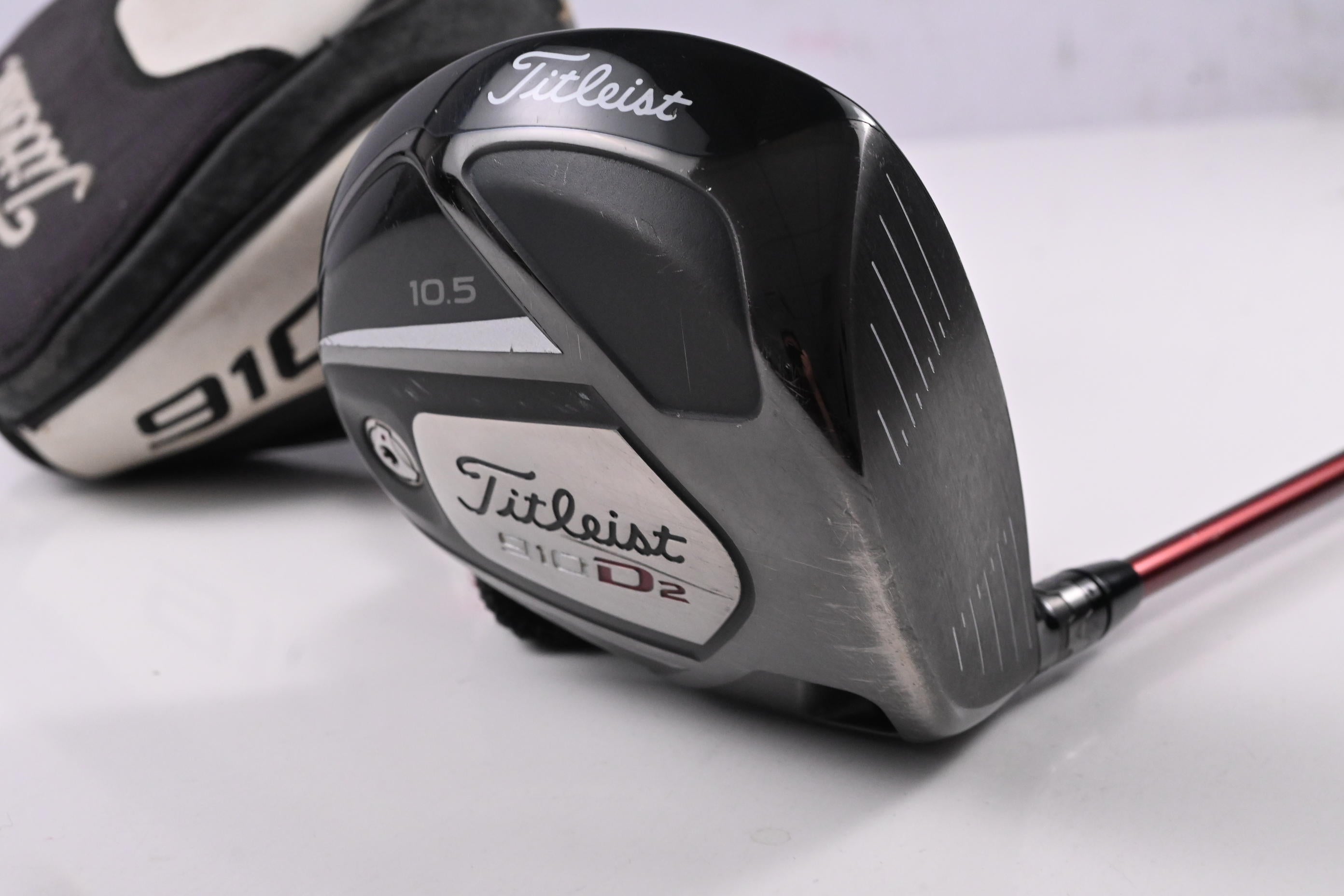 Titleist 910 D2 Driver / 10.5 Degree / Regular Flex Diamana Ilima 61 Shaft