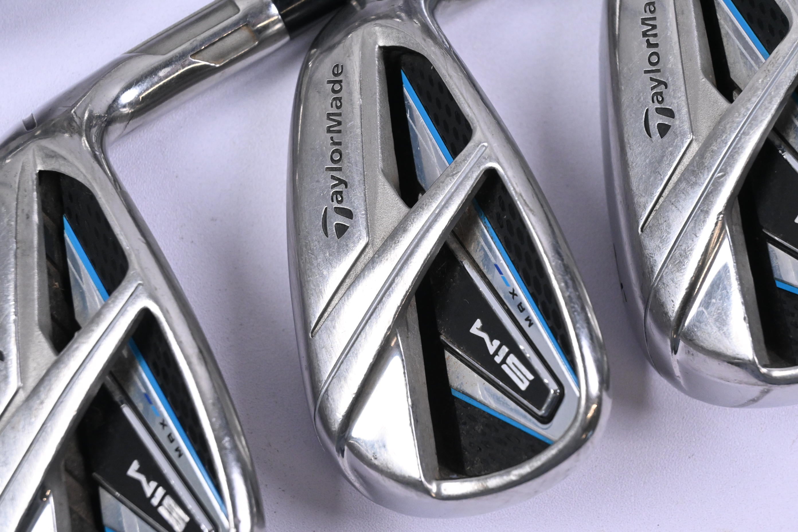 Taylormade SIM Max Irons / 5-PW+GW+SW / Stiff Flex Dynamic Gold 300 Shafts