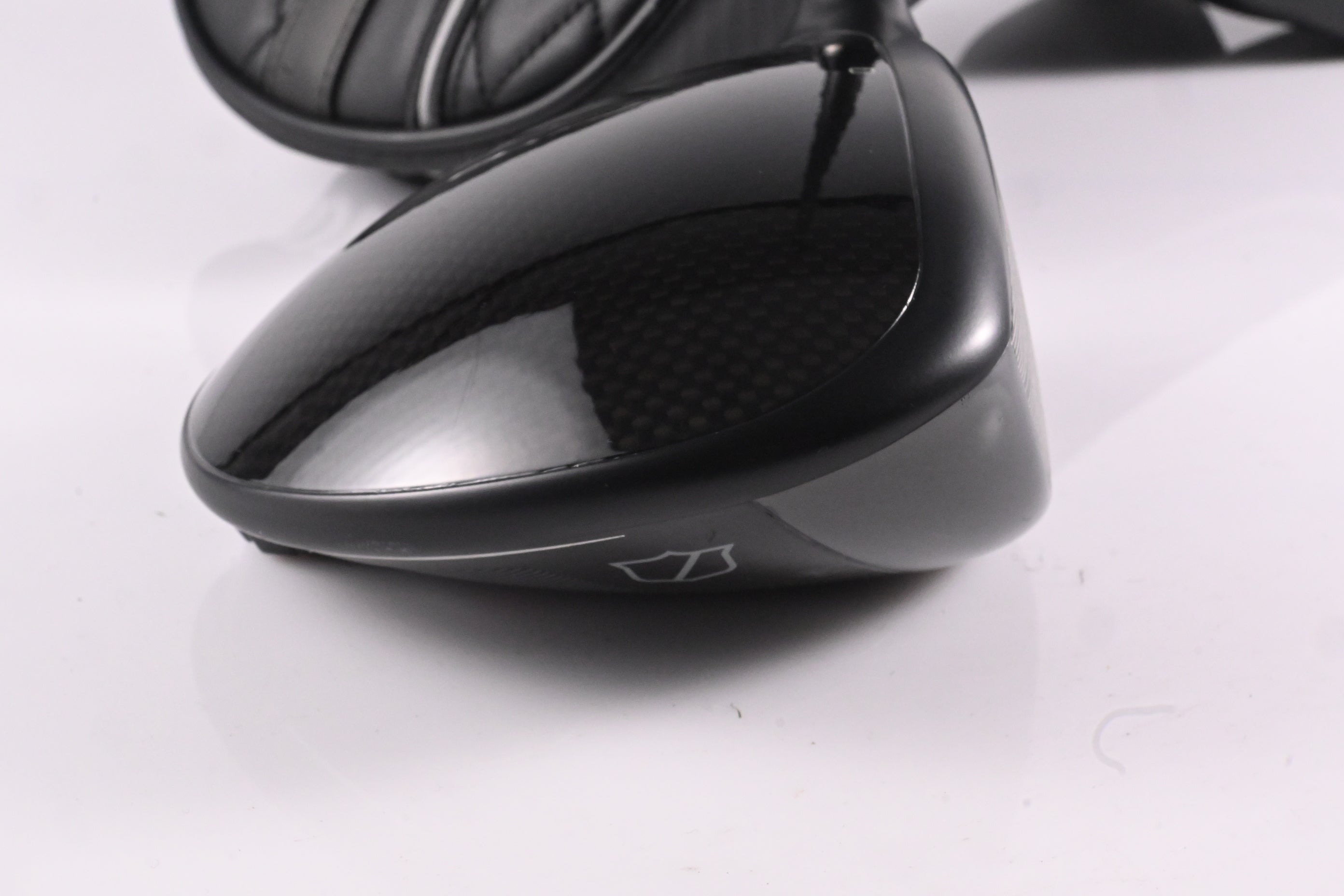 Wilson Staff DYNAPWR 2025 Carbon Driver / 10.5 Degree / Stiff Flex EvenFlow