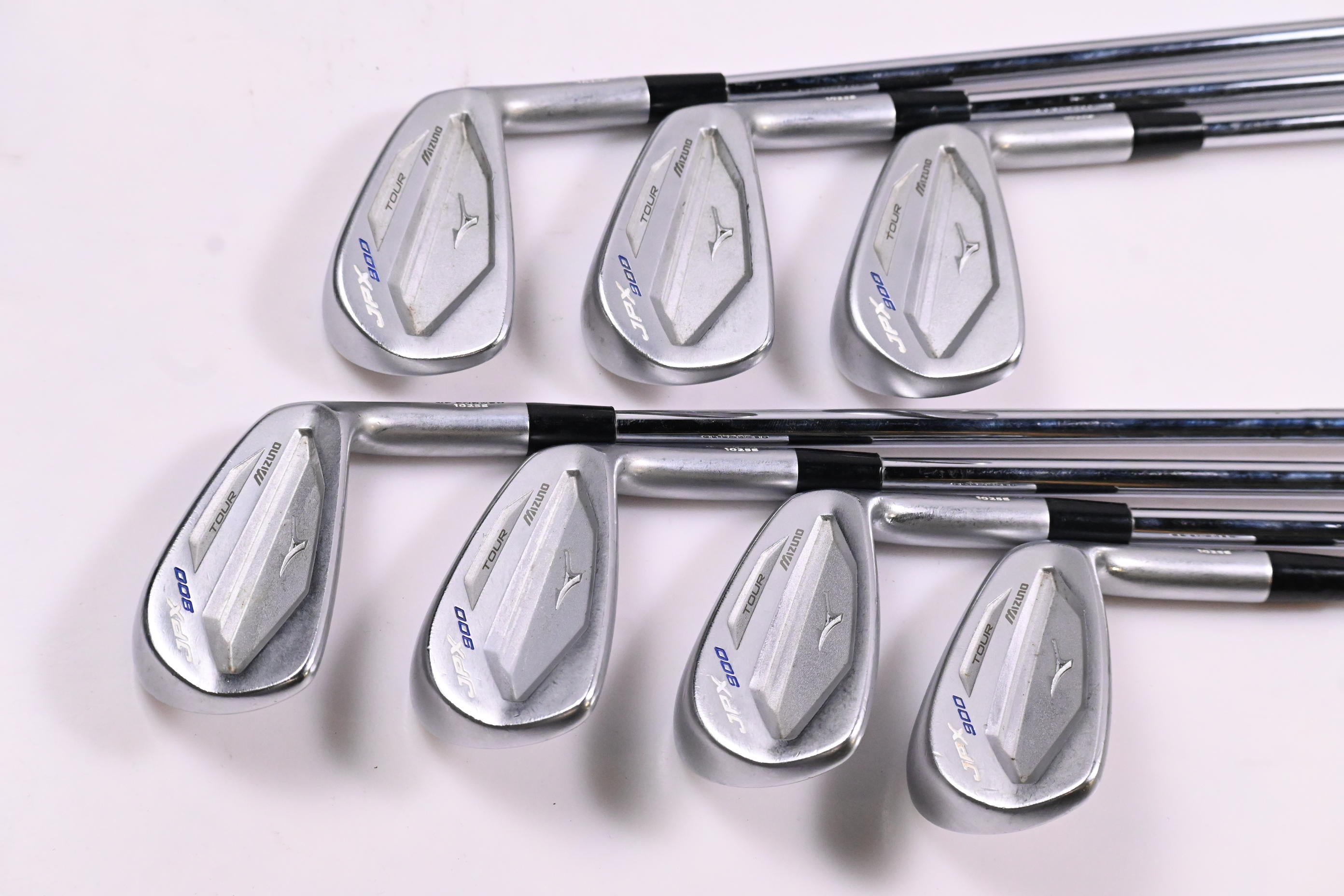Mizuno JPX 900 Tour Irons / 4-PW / Stiff Flex Dynamic Gold AMT S300 Shafts