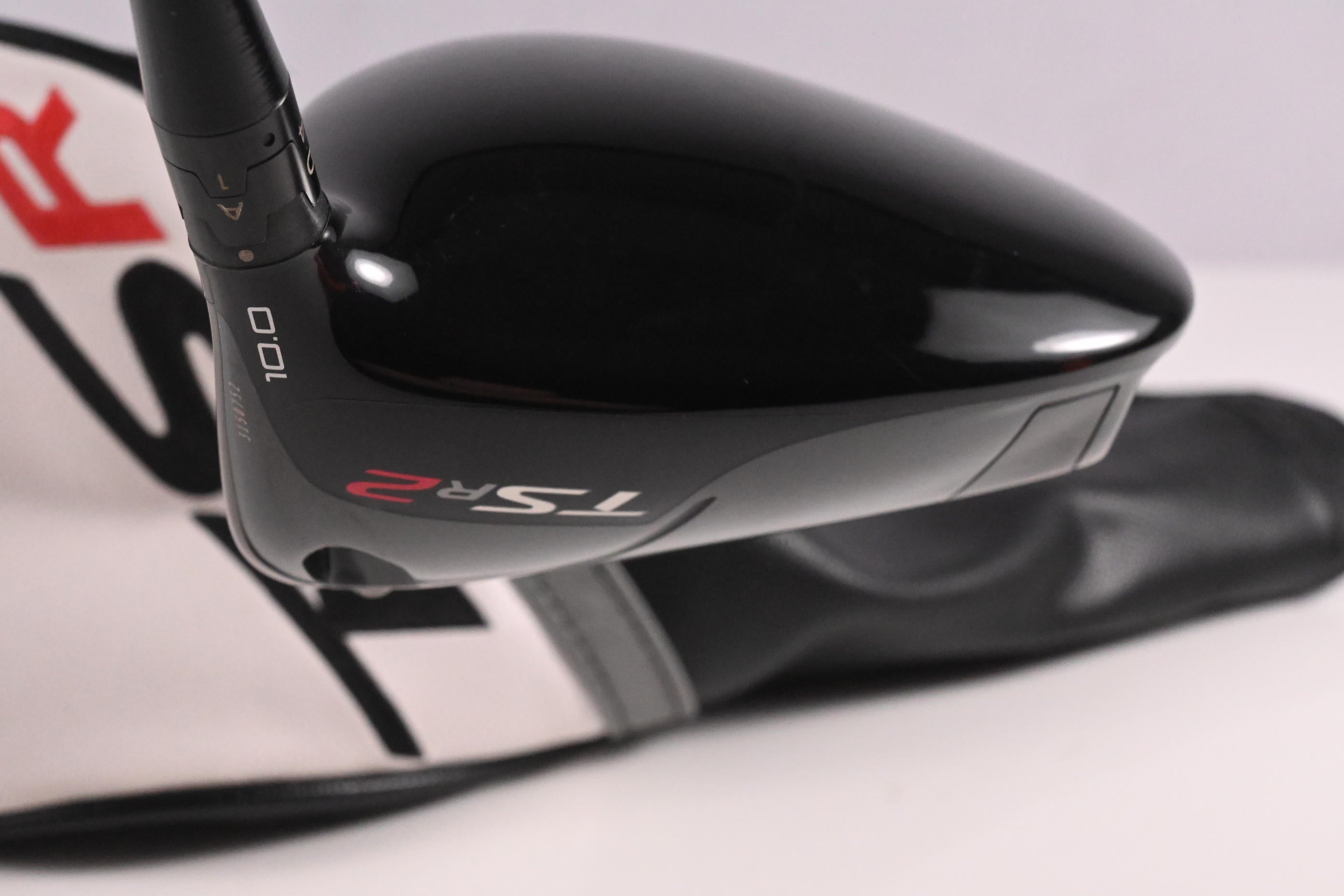 Titleist TSR2 Driver / 10 Degree / Stiff Flex HZRDUS Smoke RDX Black 60 Shaft