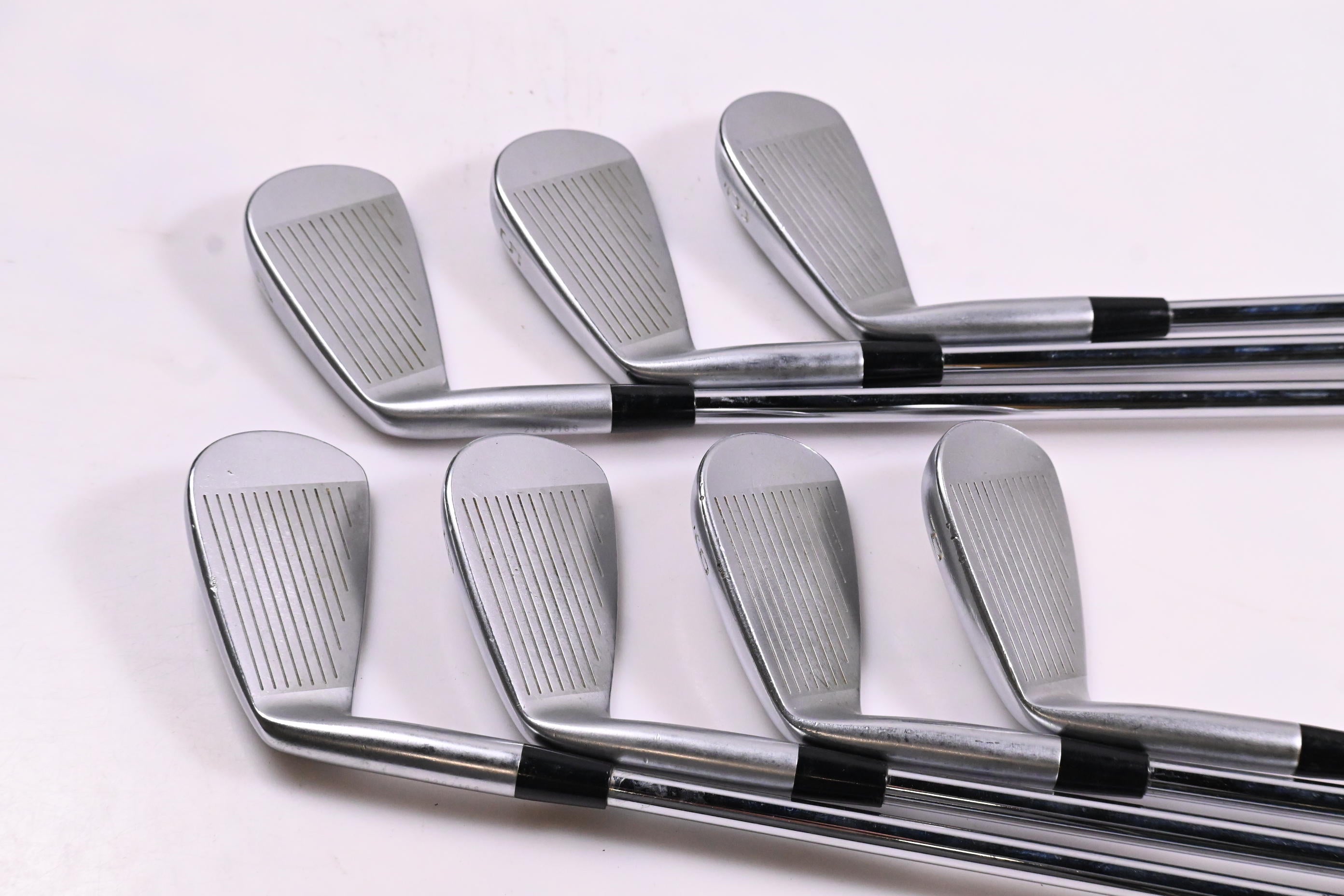 Mizuno JPX 900 Tour Irons / 4-PW / Stiff Flex Dynamic Gold AMT S300 Shafts