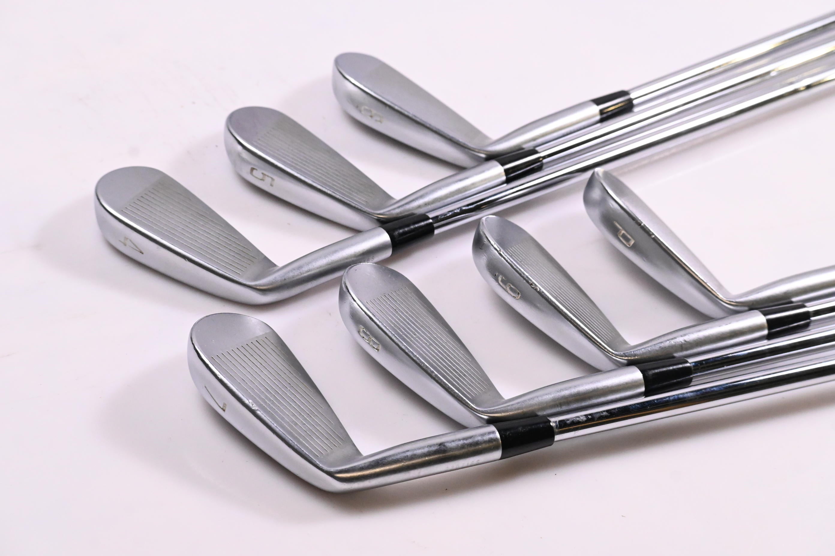Mizuno JPX 900 Tour Irons / 4-PW / Stiff Flex Dynamic Gold AMT S300 Shafts