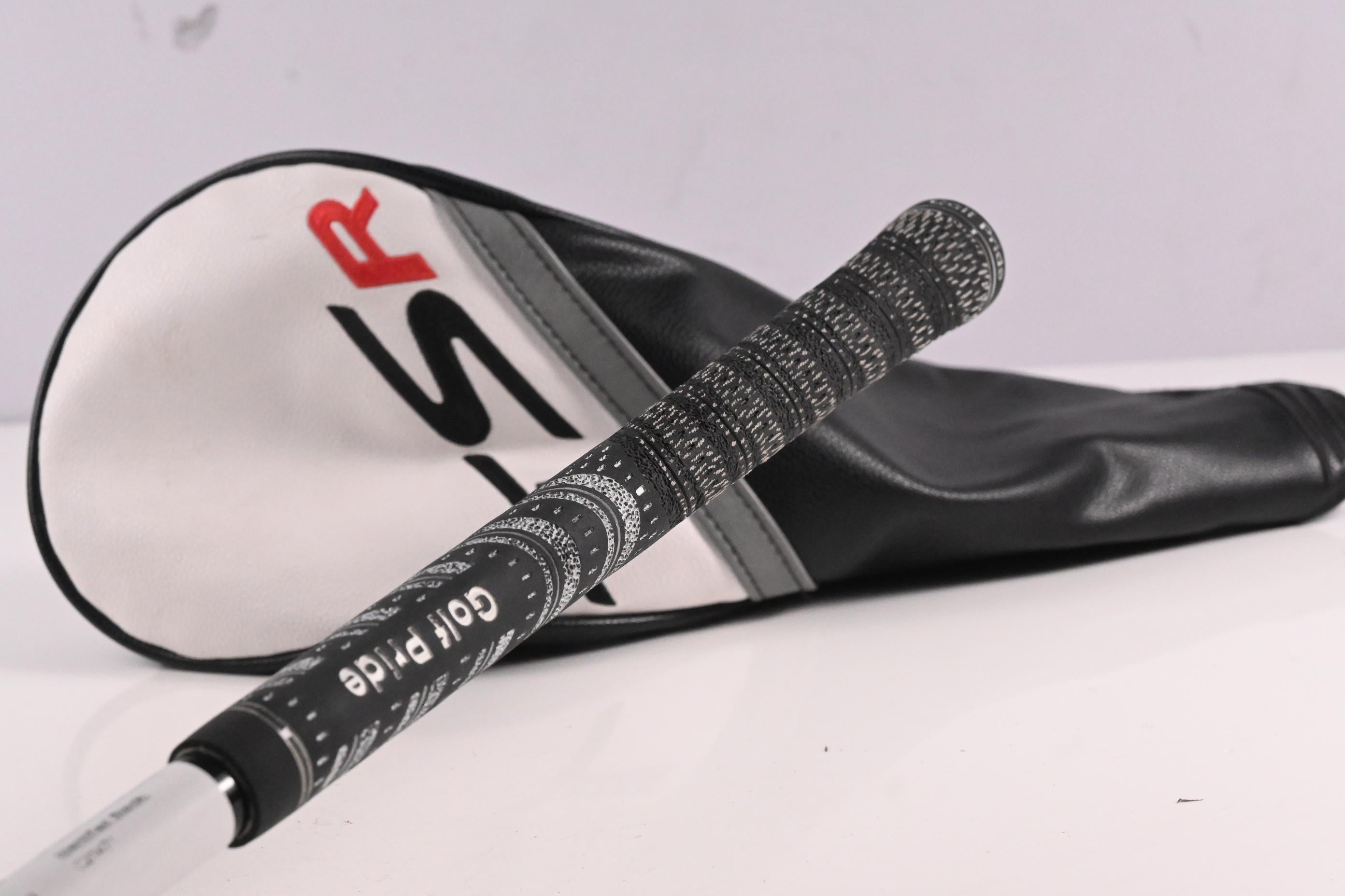 Titleist TSR2 Driver / 10 Degree / Stiff Flex HZRDUS Smoke RDX Black 60 Shaft