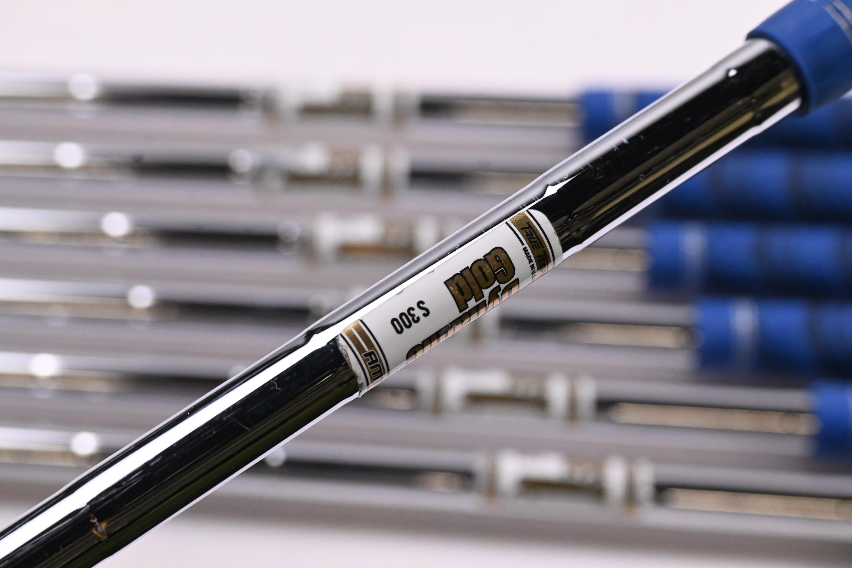 Mizuno JPX 900 Tour Irons / 4-PW / Stiff Flex Dynamic Gold AMT S300 Shafts