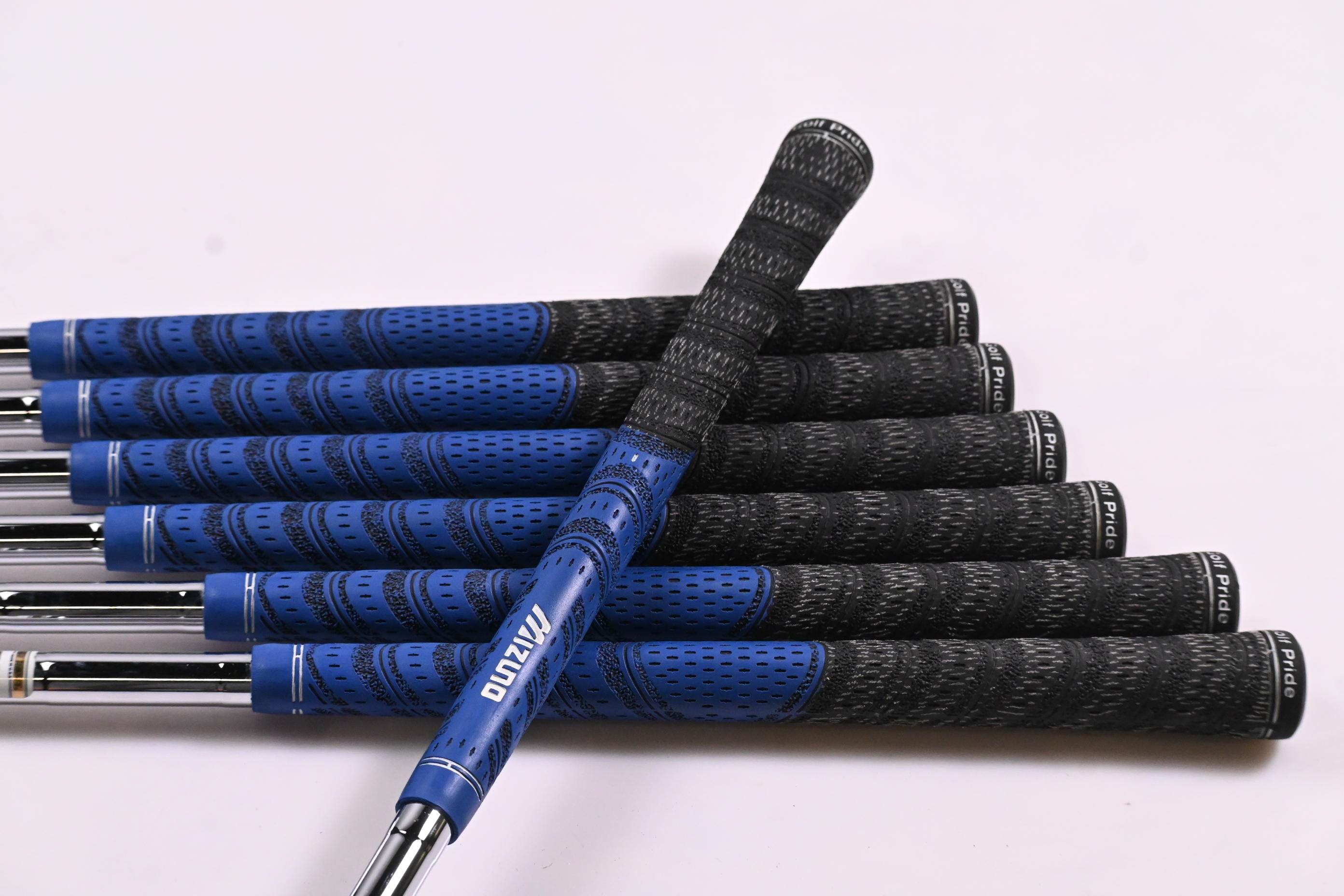 Mizuno JPX 900 Tour Irons / 4-PW / Stiff Flex Dynamic Gold AMT S300 Shafts