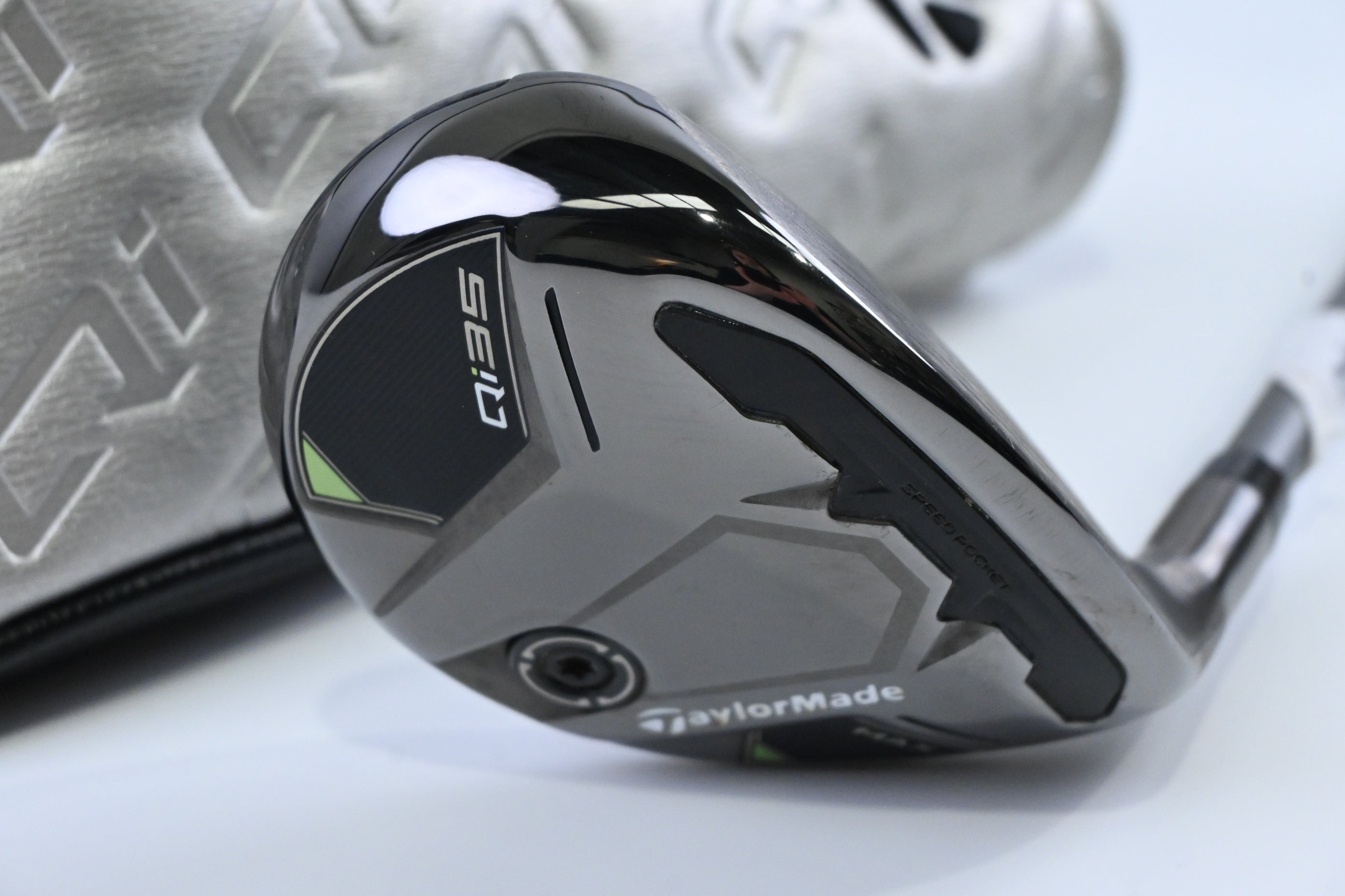 Taylormade Qi35 Max #6 Hybrid / 31 Degree / Regular Flex Fujikura Air Speeder 50