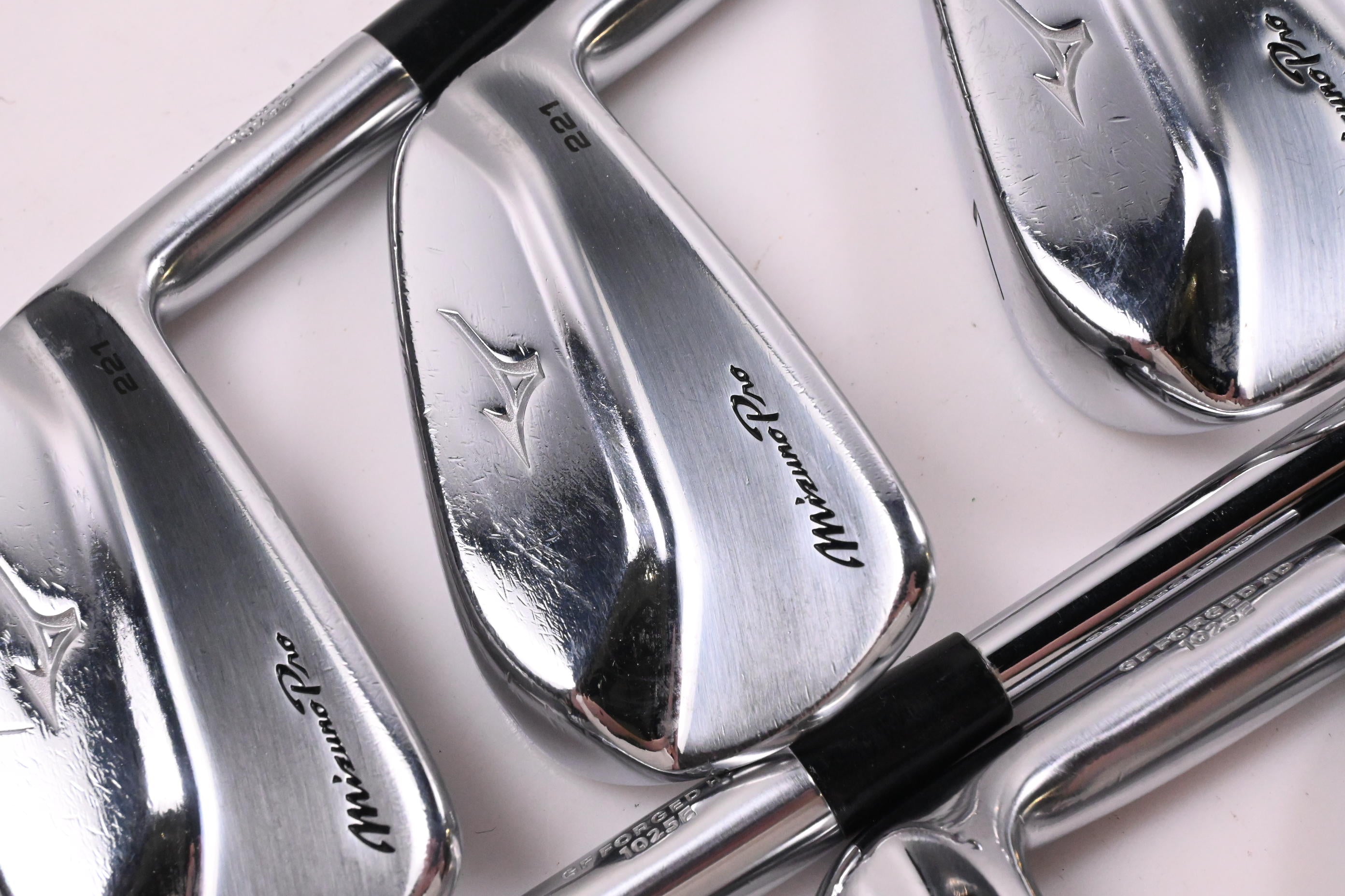 Mizuno Pro 221 Irons / 5-PW / X-Flex N.S.Pro Modus³ Tour 120 Shafts