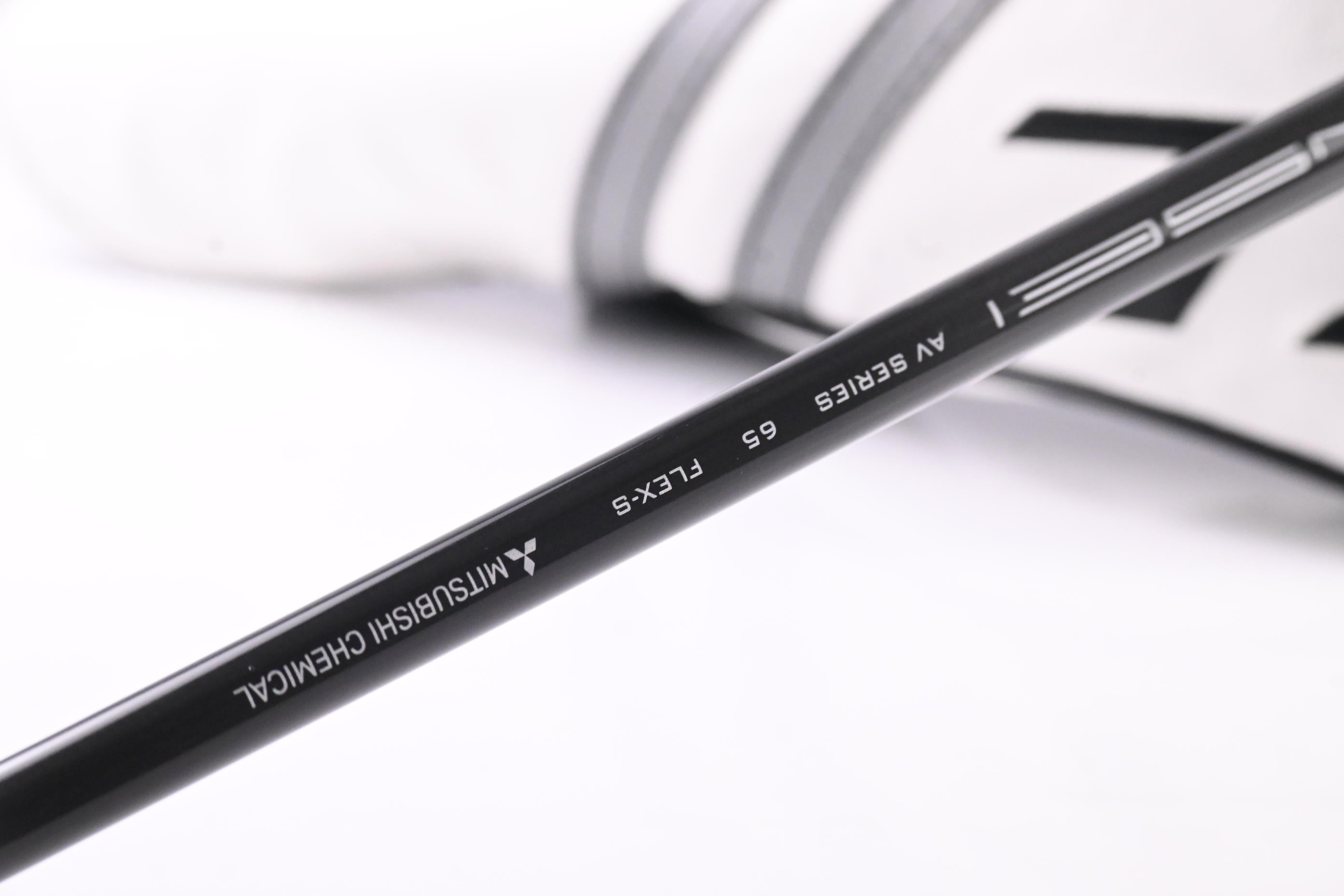 Titleist TSi2 Driver / 10 Degree / Stiff Flex Tensei AV White 65 Shaft