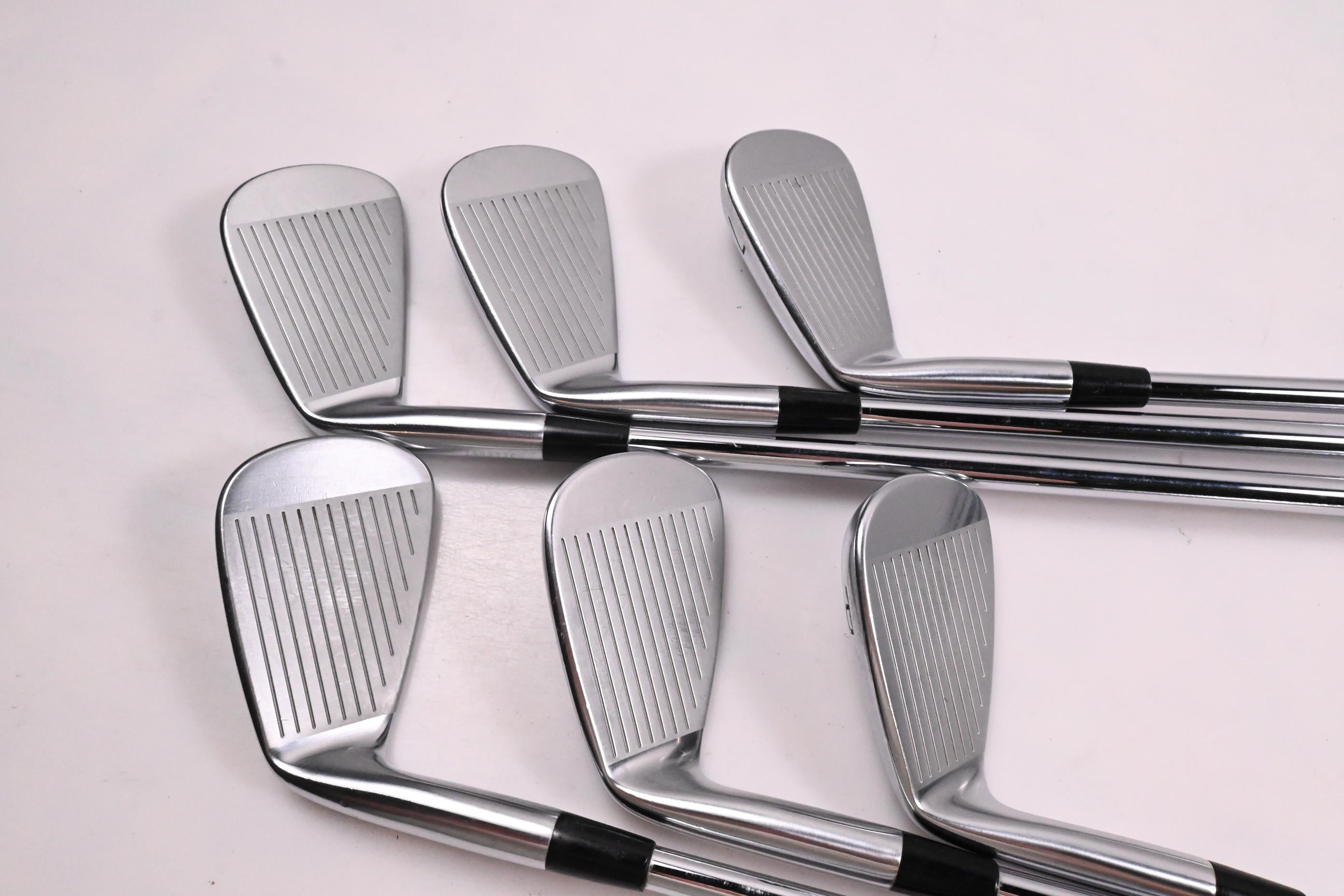 Mizuno Pro 221 Irons / 5-PW / X-Flex N.S.Pro Modus³ Tour 120 Shafts