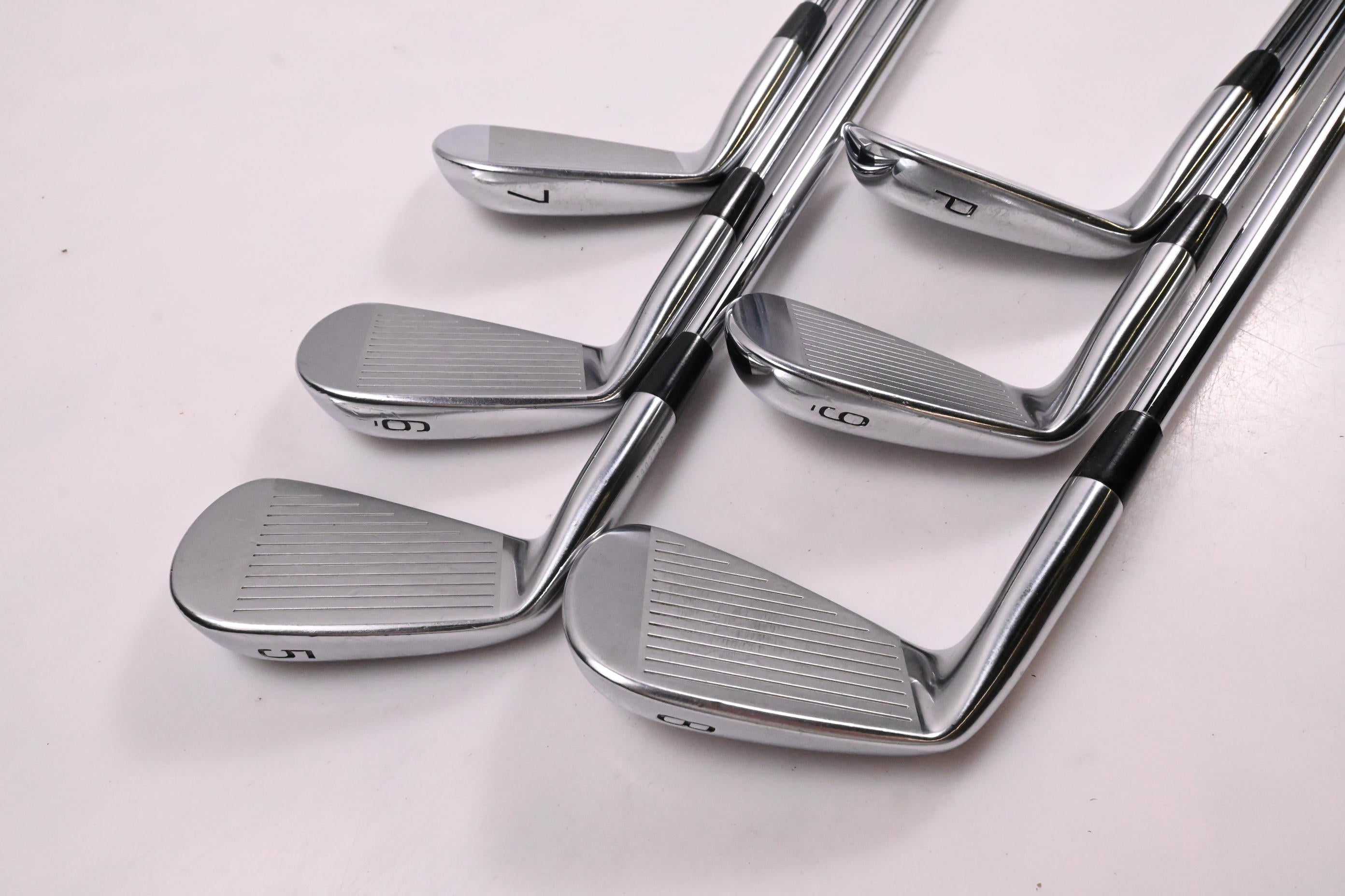 Mizuno Pro 221 Irons / 5-PW / X-Flex N.S.Pro Modus³ Tour 120 Shafts