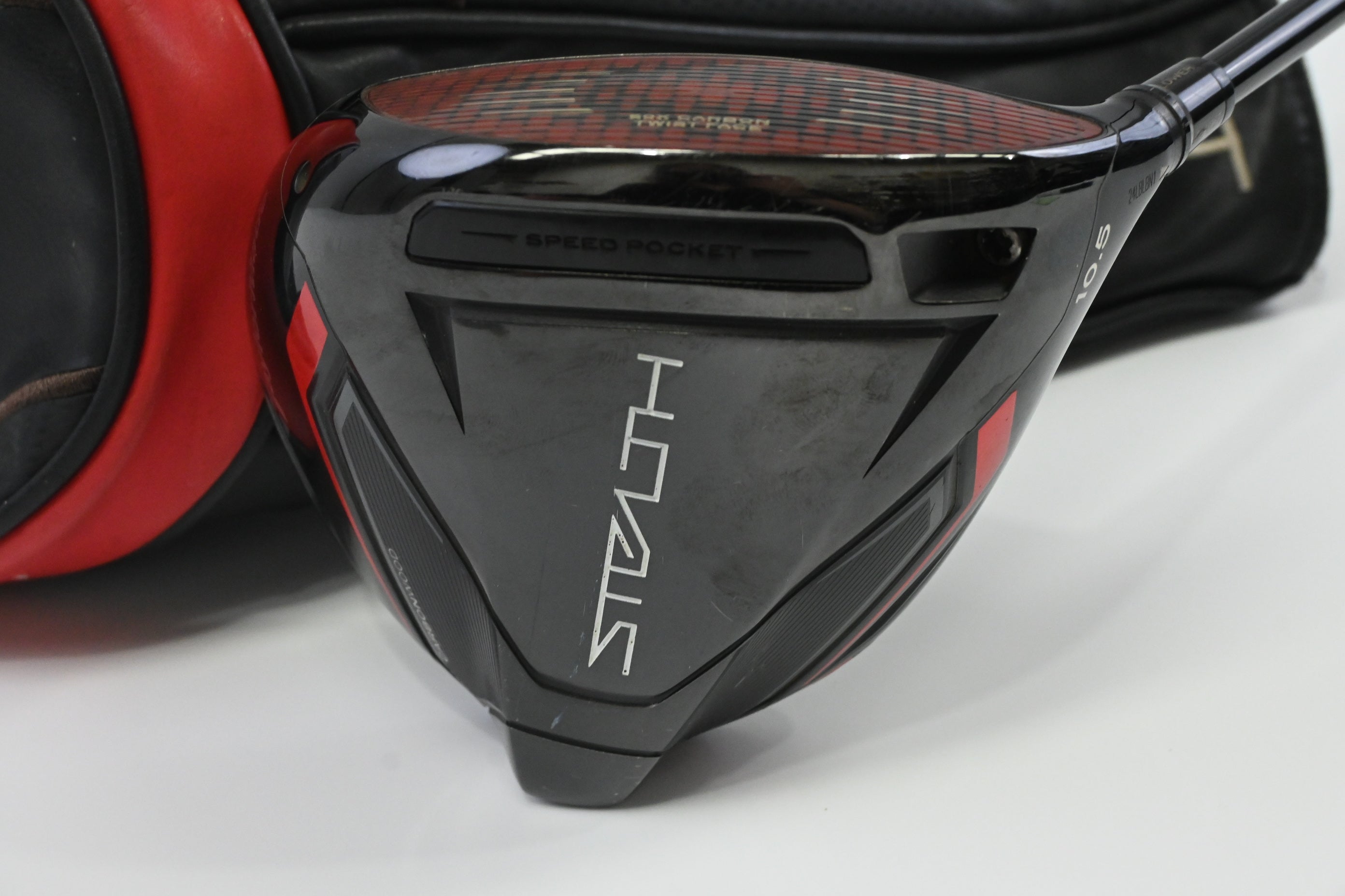 Taylormade Stealth Driver / 10.5 Degree / Stiff Flex HZRDUS Smoke Red RDX 75
