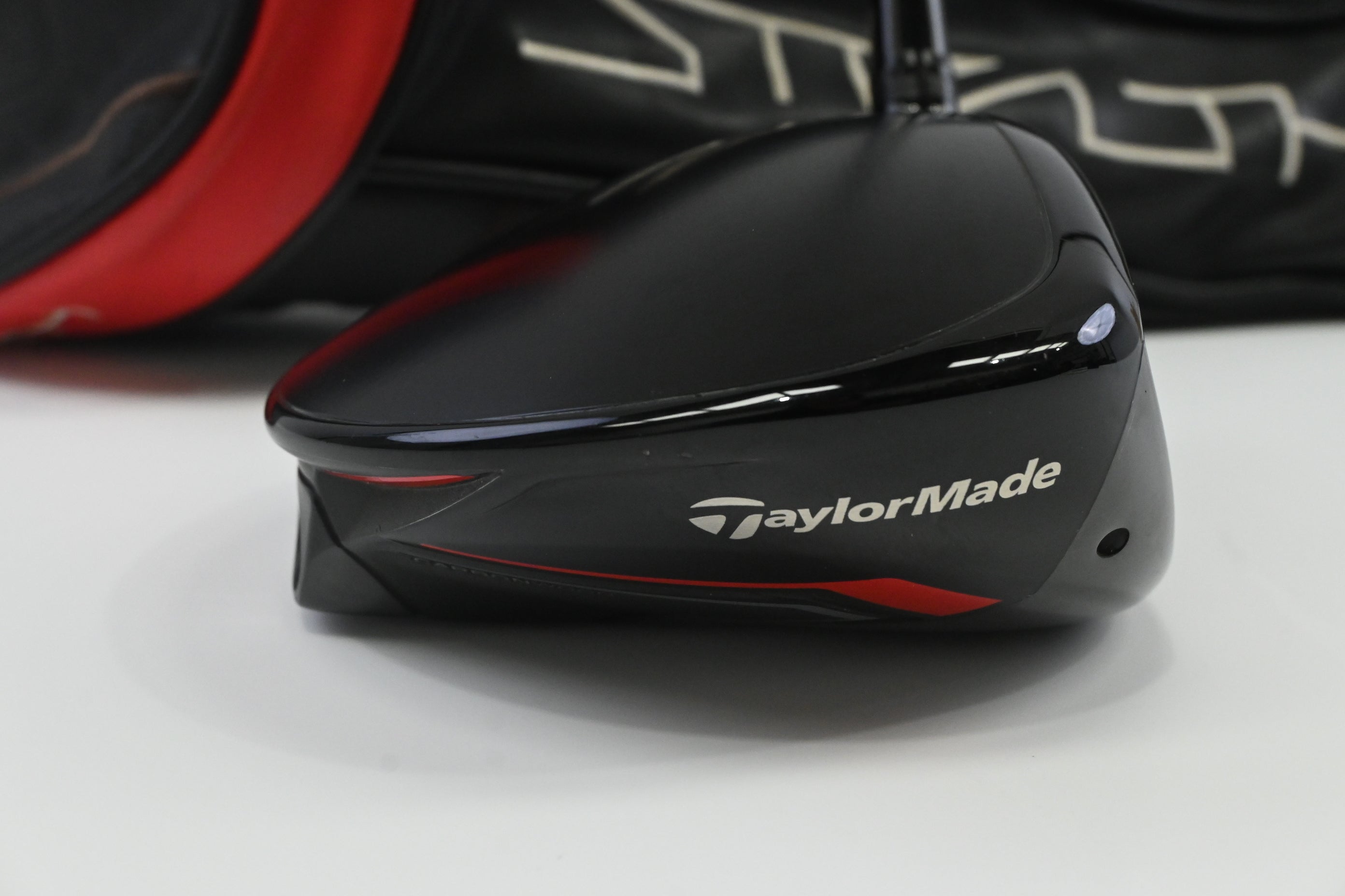 Taylormade Stealth Driver / 10.5 Degree / Stiff Flex HZRDUS Smoke Red RDX 75