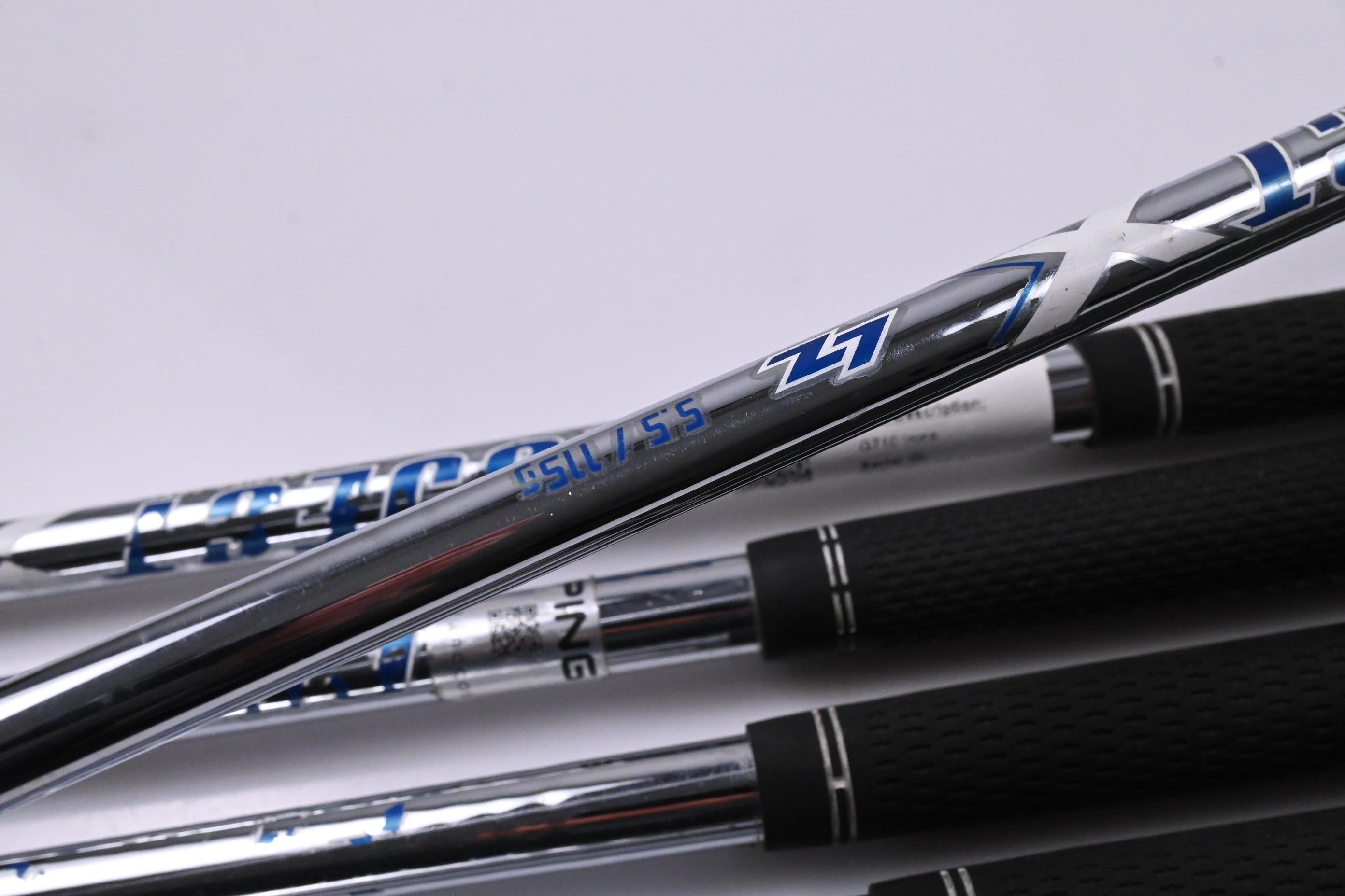 Ping G710 Irons / 5-PW+SW / White Dot / Regular Flex Project X LZ 115 Shafts