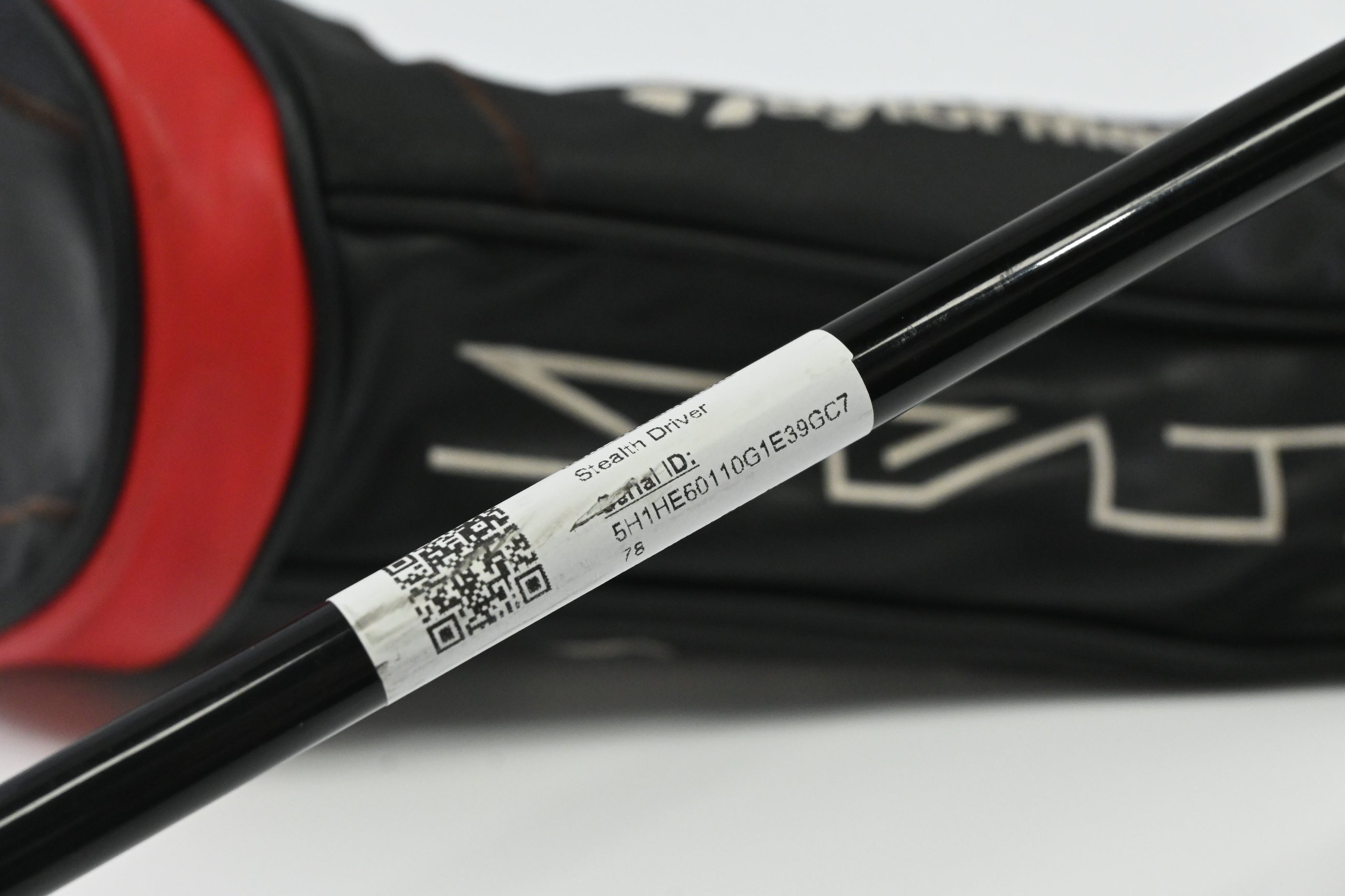 Taylormade Stealth Driver / 10.5 Degree / Stiff Flex HZRDUS Smoke Red RDX 75