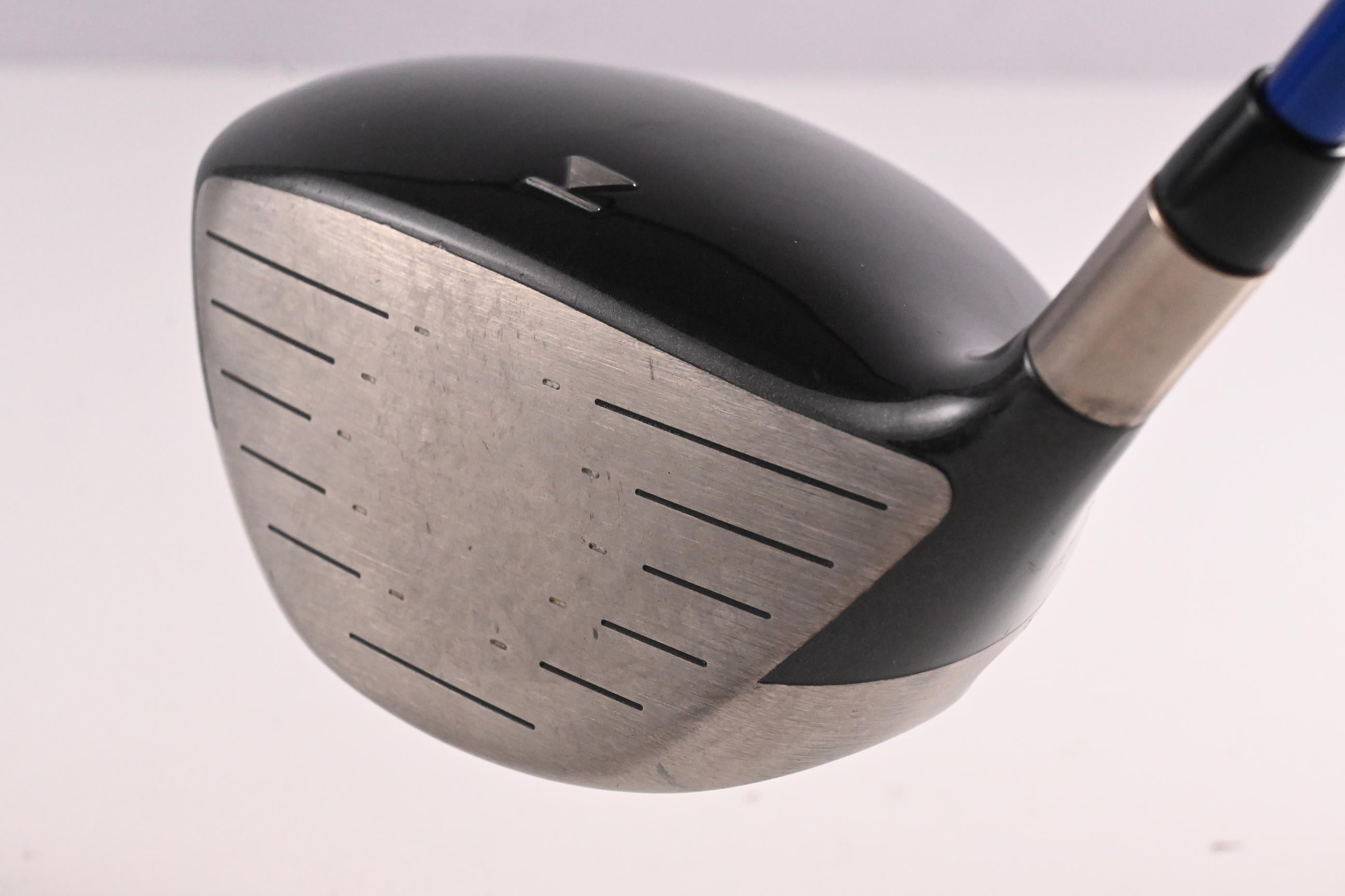Titleist 905 S Driver / 9.5 Degree / Stiff Flex Graphite Design Tour AD YS-6 Shaft