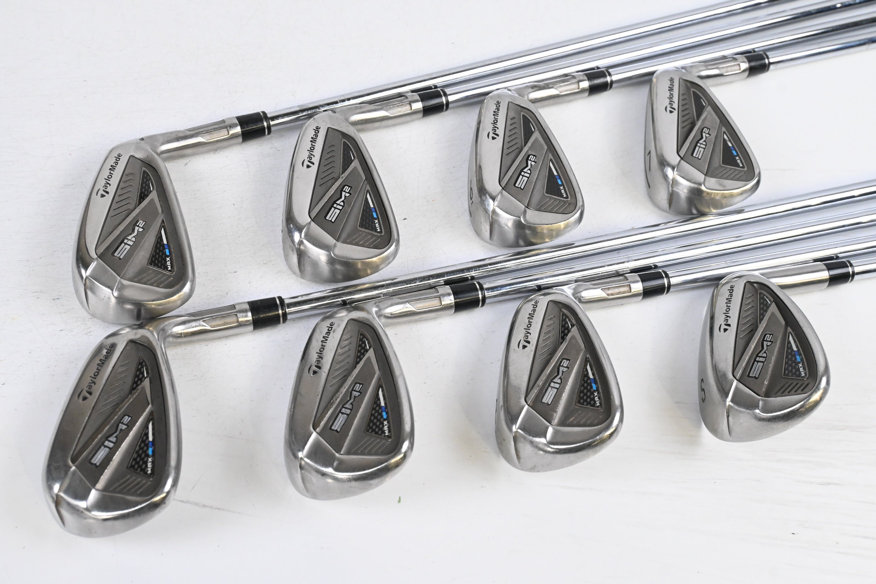 Taylormade SIM2 Max Irons / 4-PW+SW / Regular Flex KBS MAX MT 85 Shafts