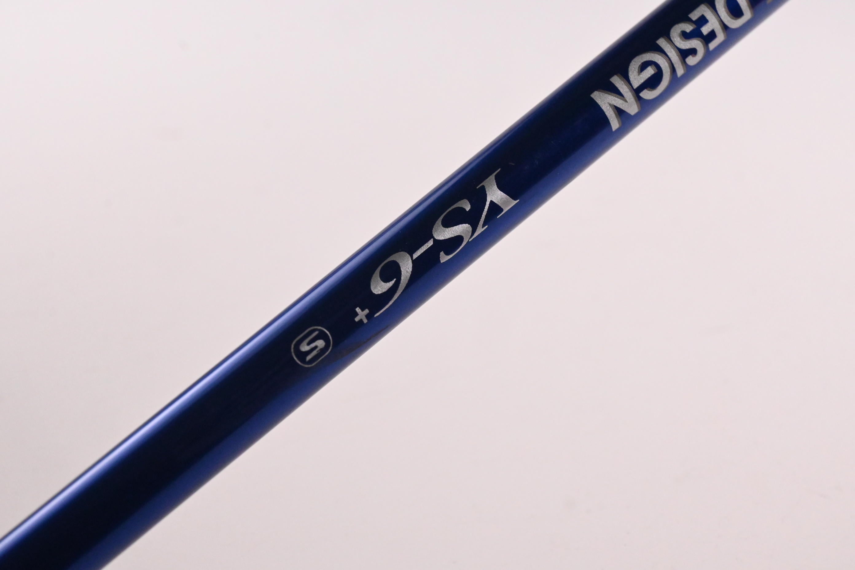 Titleist 905 S Driver / 9.5 Degree / Stiff Flex Graphite Design Tour AD YS-6 Shaft