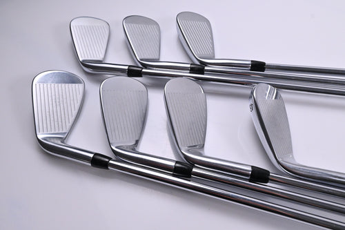 Titleist 718 AP3 Irons / 5-PW+48° / Regular Flex True Temper AMT Black R300