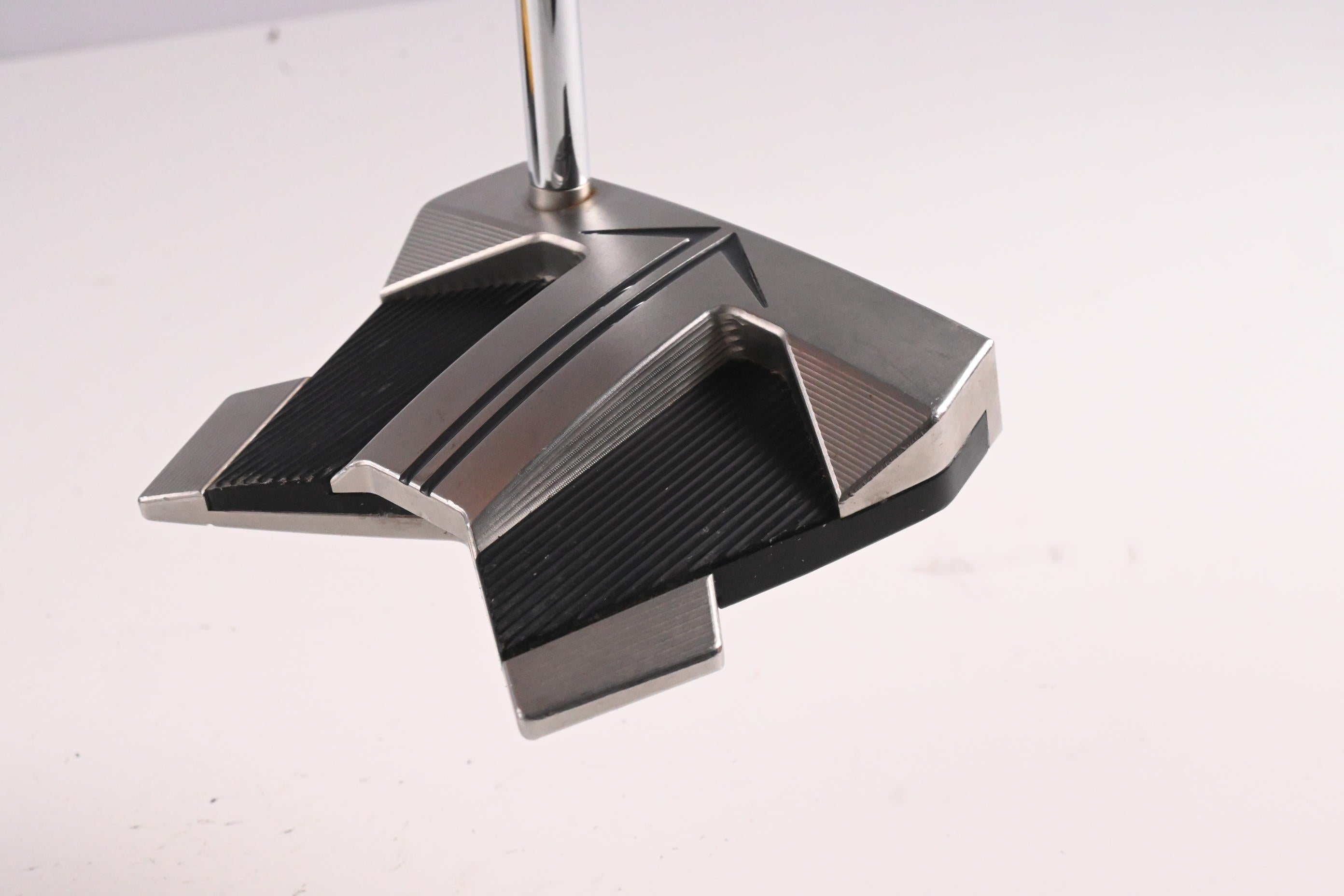 Scotty Cameron 2024 Phantom #11 Single Bend Putter / 38 Inch