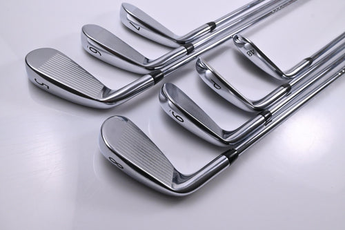 Titleist 718 AP3 Irons / 5-PW+48° / Regular Flex True Temper AMT Black R300