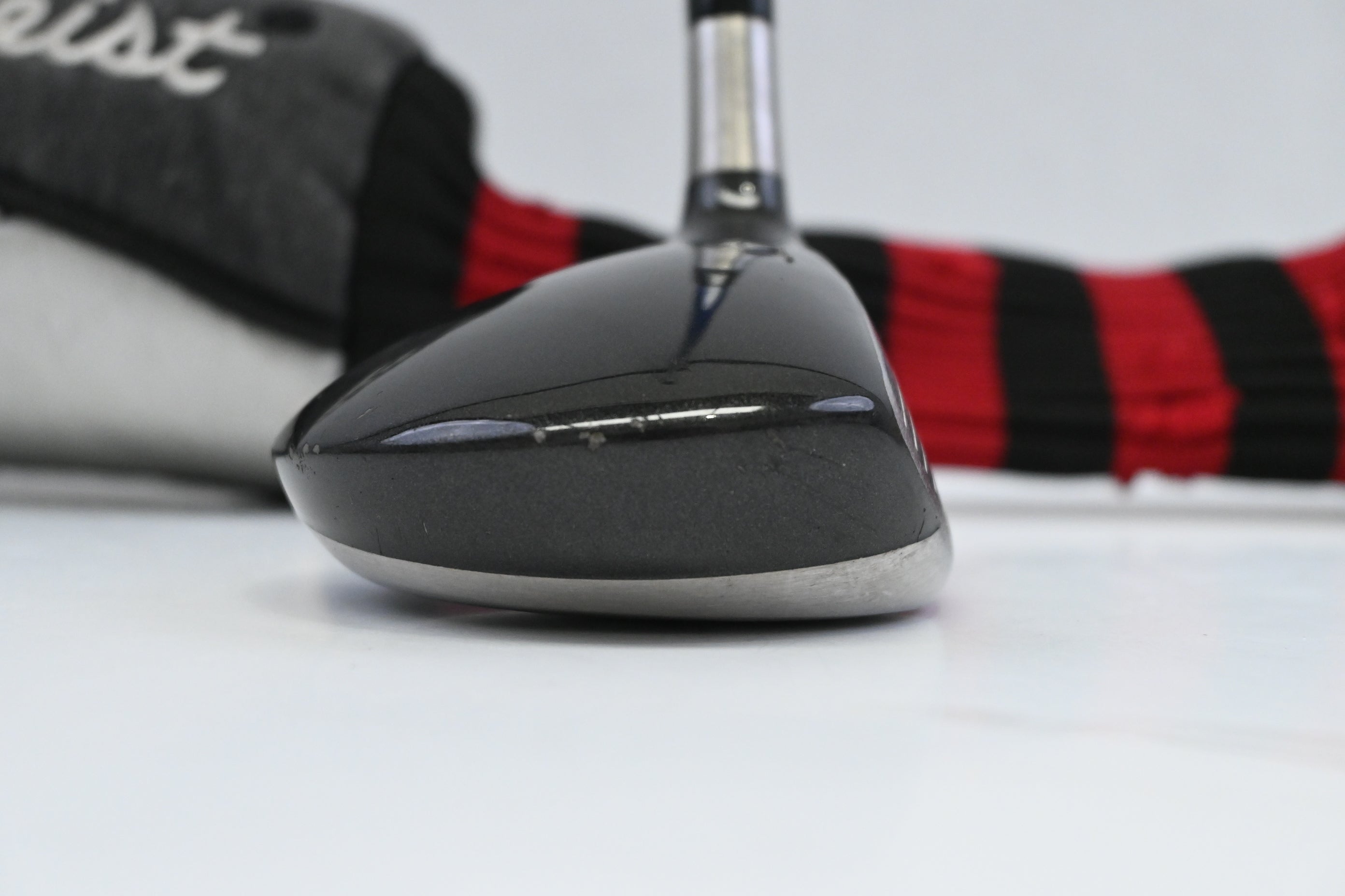 Titleist 904 F #7 Wood / 22 Degree / Regular Flex Graphite Design YS-6 Shaft