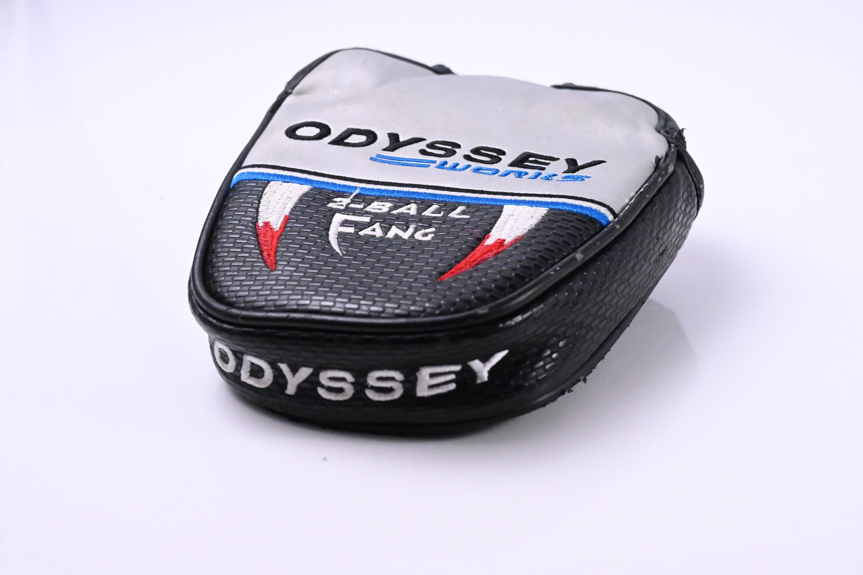 Odyssey Works Versa 2-Ball Fang Putter / 36 Inch