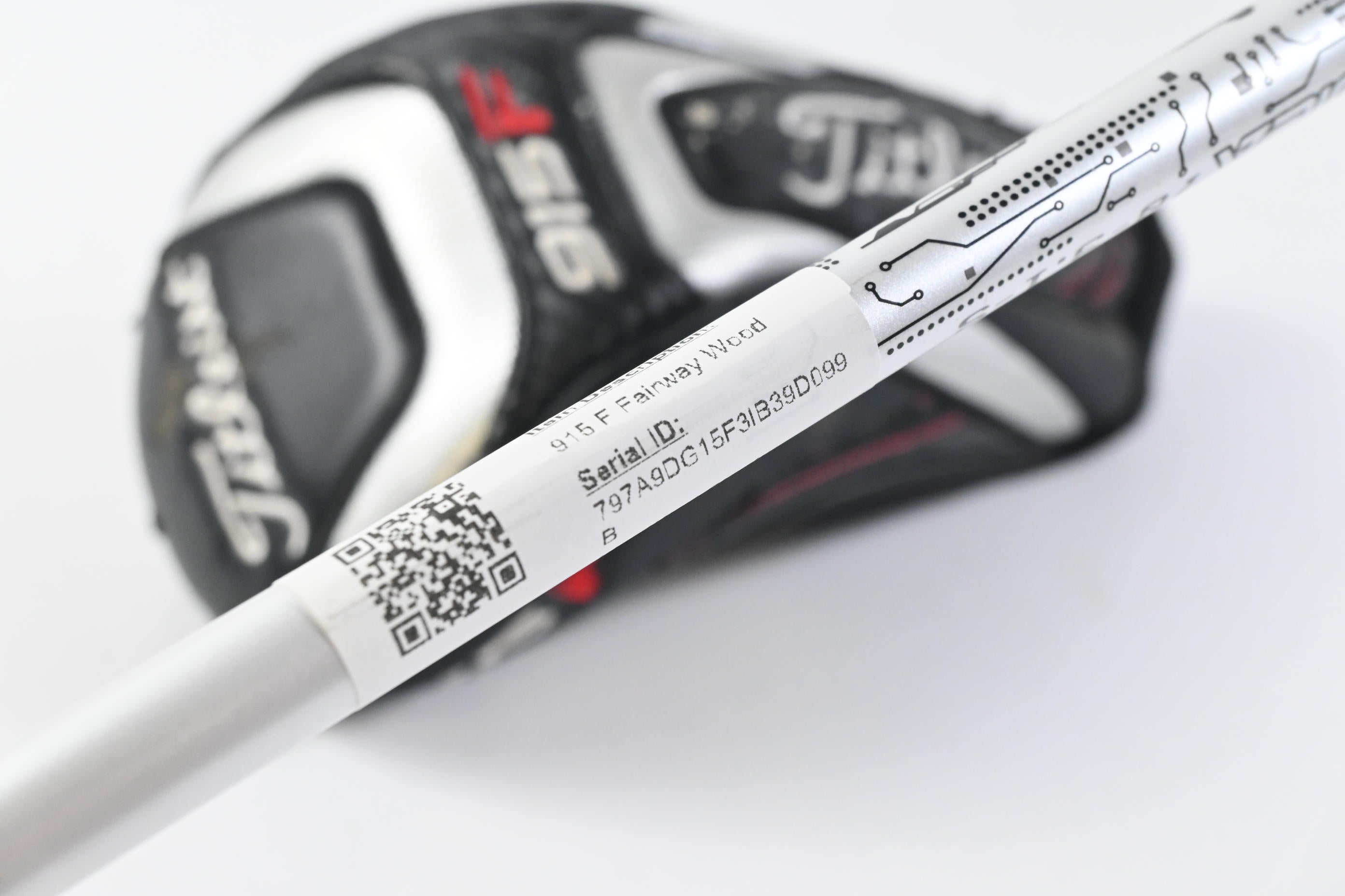 Titleist 915 F #3 Wood / 16.5 Degree / Stiff Flex Aldila Rogue 110 MSI Silver 70