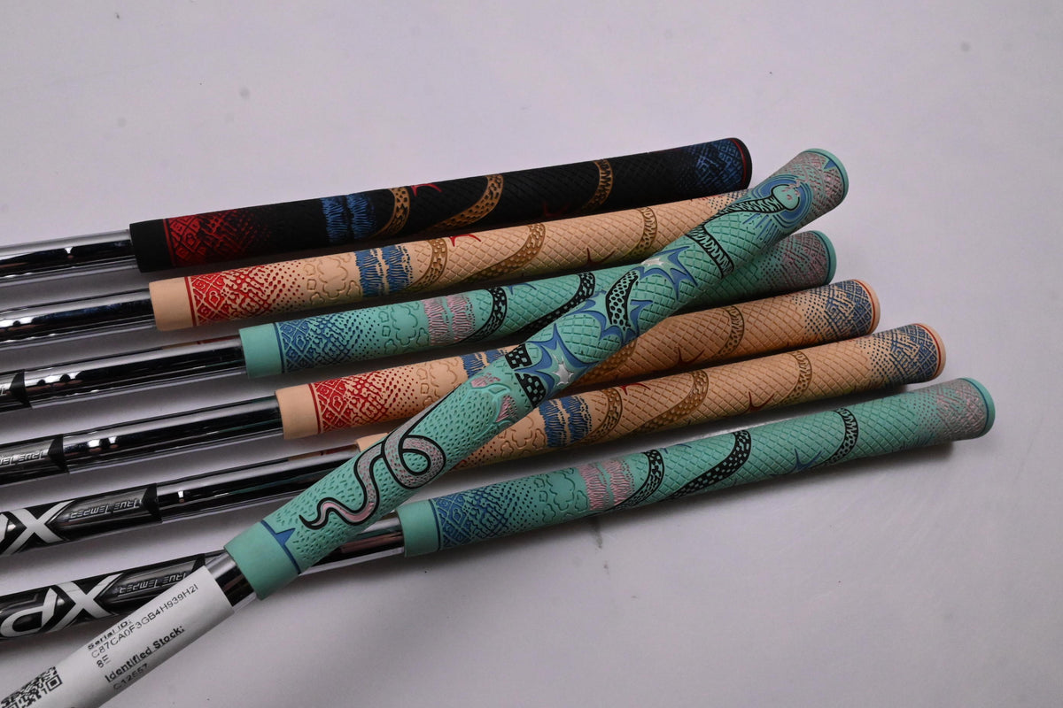Srixon Z-765 Irons / 4-PW / Regular Flex XP 95 R300 Shafts