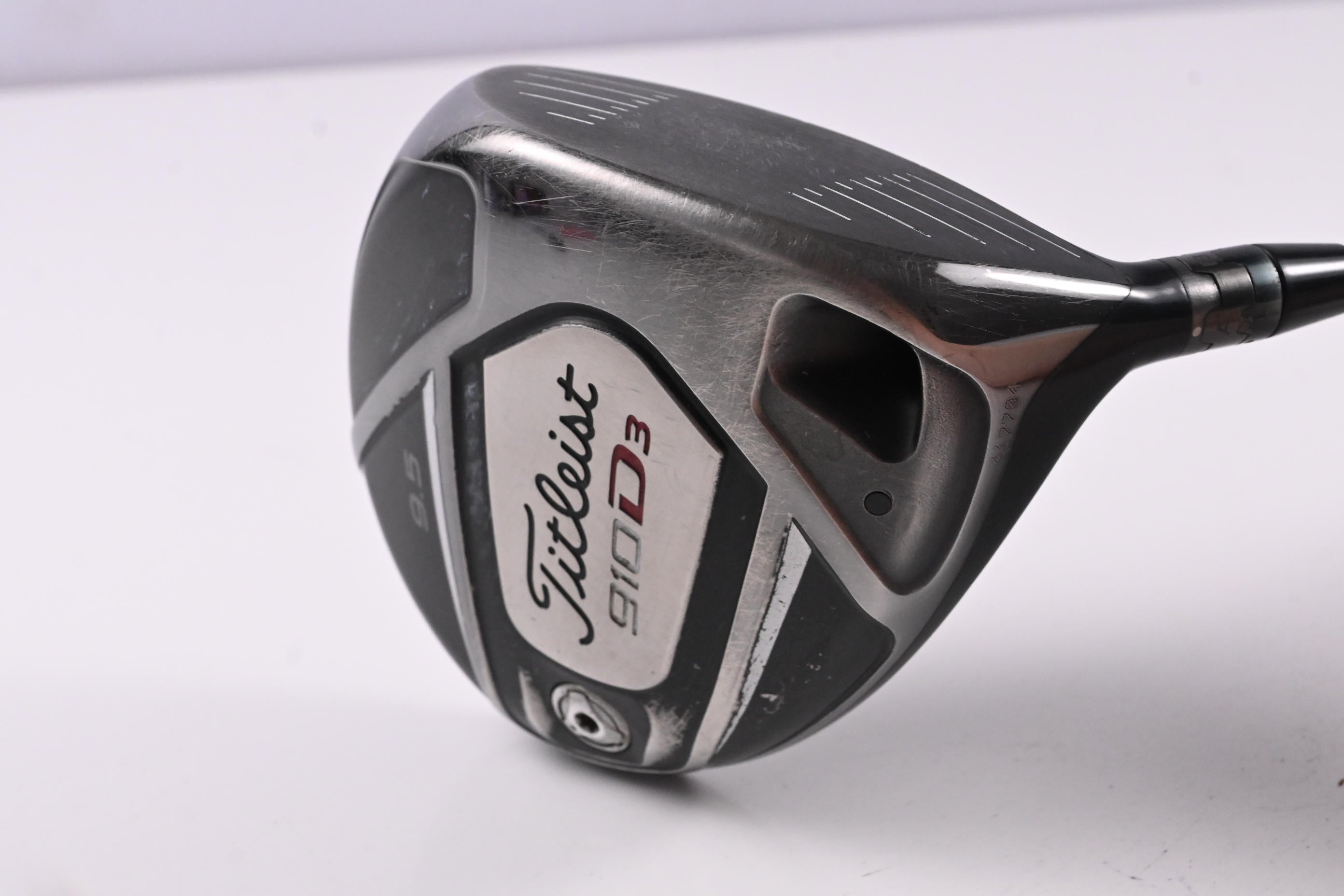 Titleist 910 D3 Driver / 9.5 Degree / Stiff Flex Diamana Ilima 61 Shaft