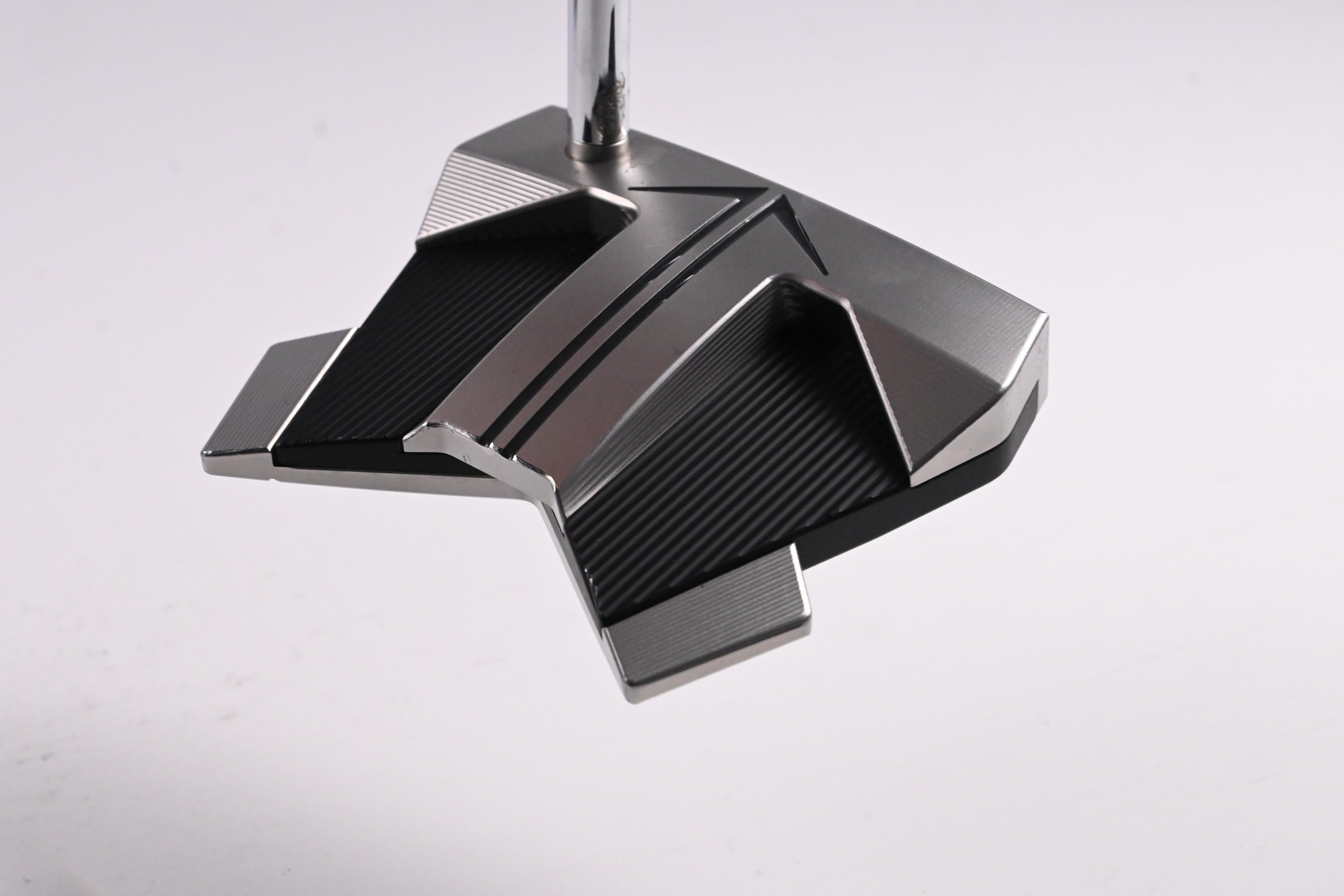 Scotty Cameron 2024 Phantom #11 Putter / 33 Inch