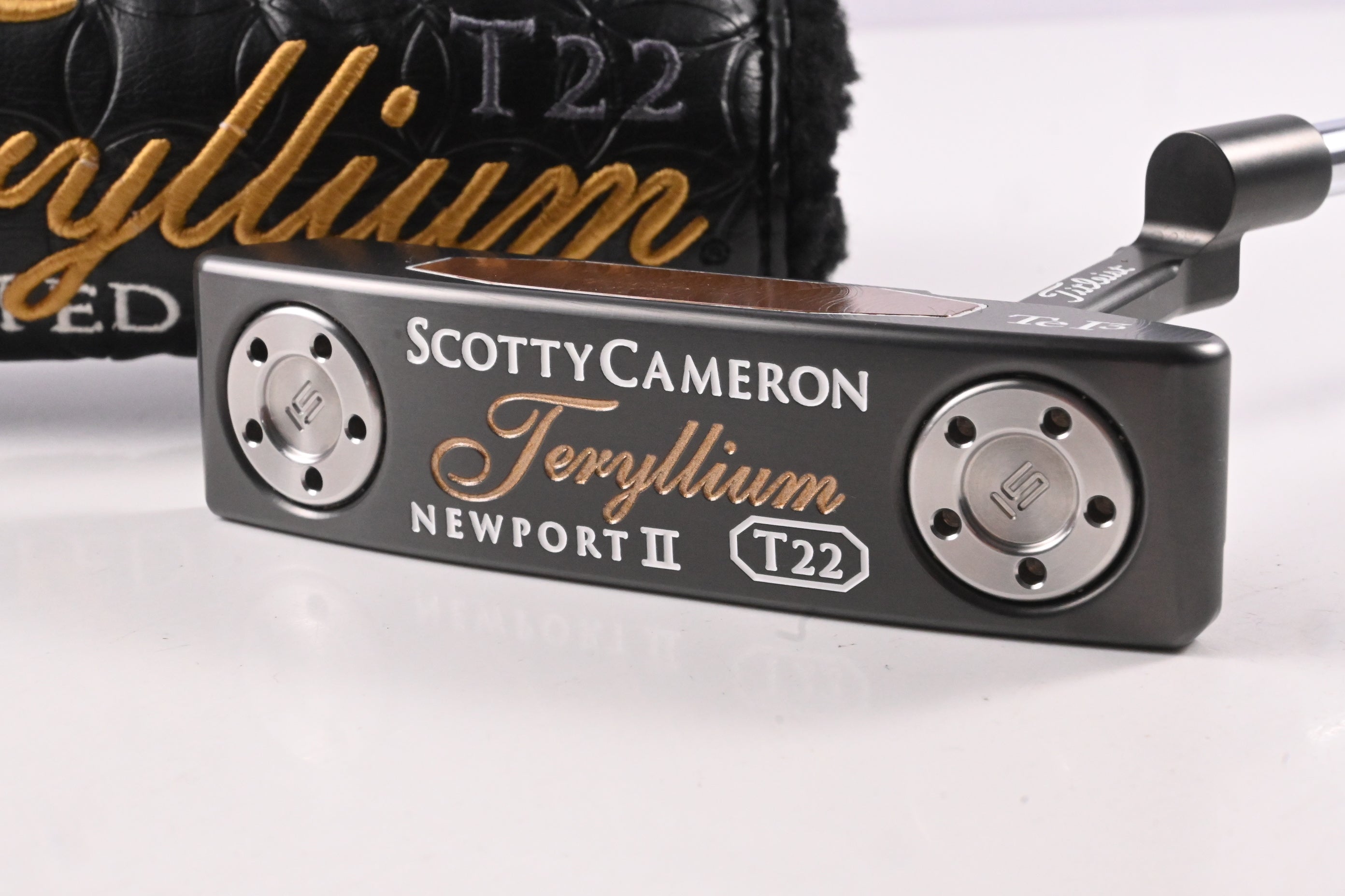Scotty Cameron Teryllium T22 Newport II Putter / 34 Inch