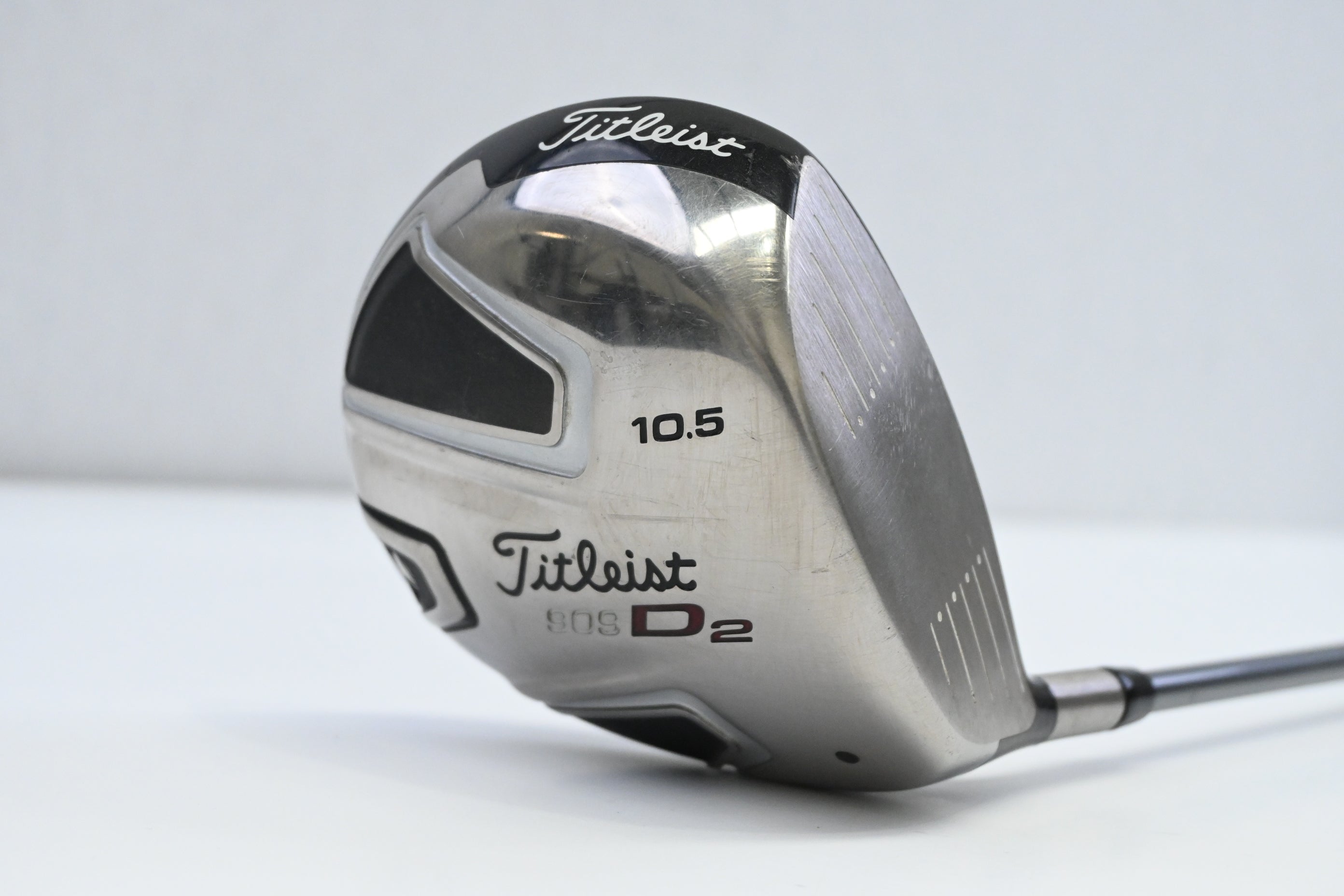 Titleist 909 D2 Driver / 10.5 Degree / Stiff Flex Diamana 65 Shaft