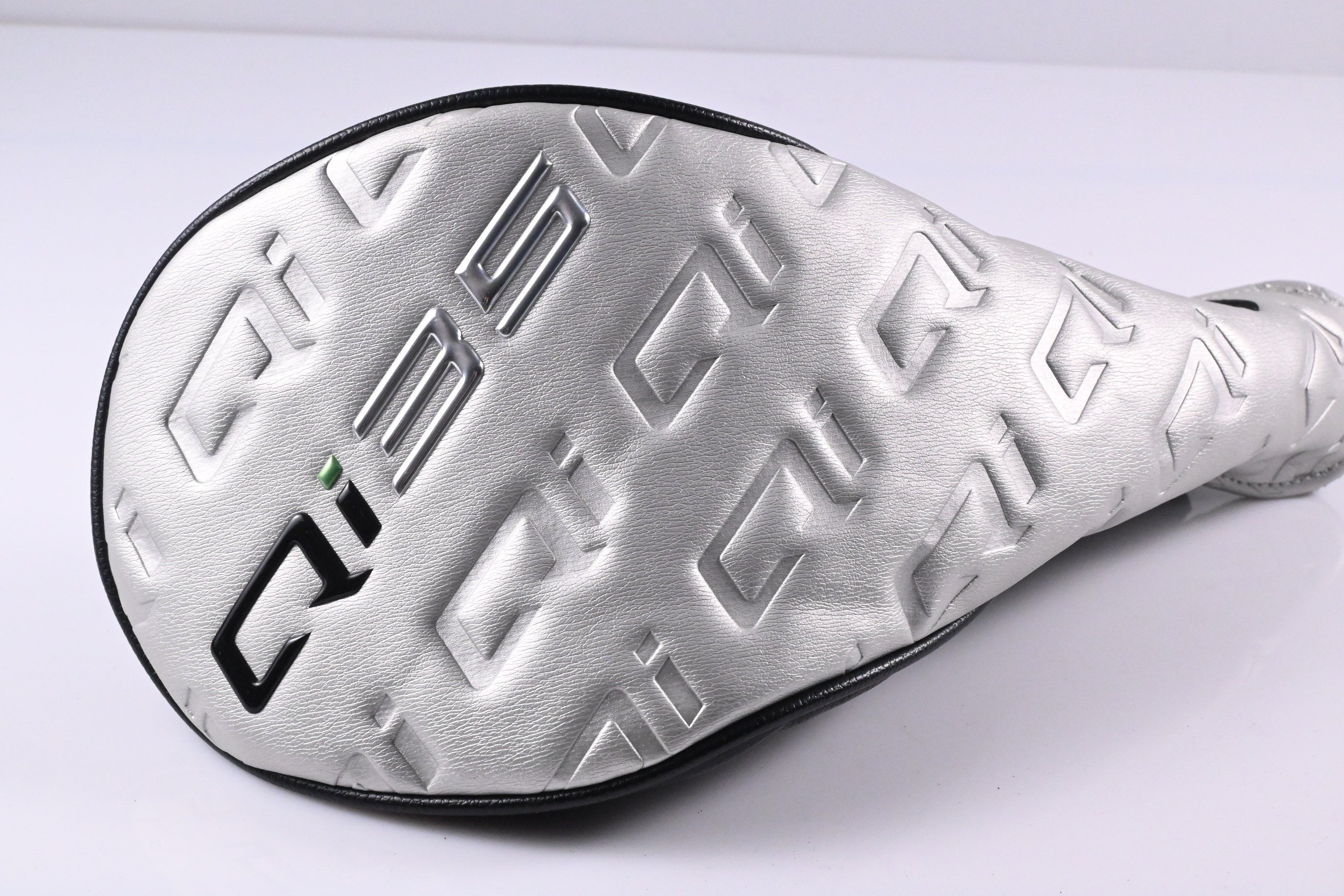 Taylormade Qi35 Driver / 10.5 Degree / Regular Flex Fujikura Air Speeder 50