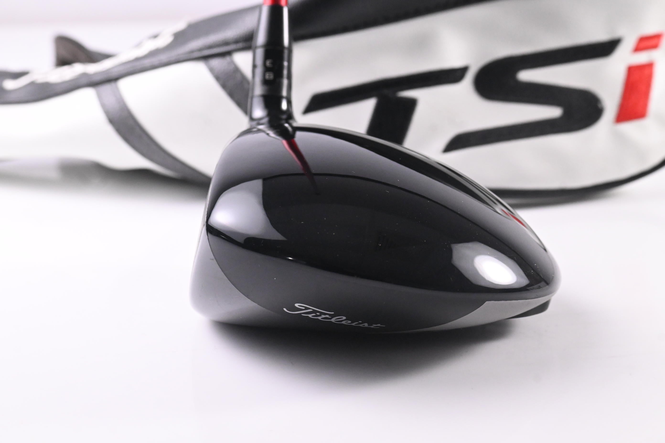 Left Hand Titleist TSi1 Driver / 10 Degree / Regular Flex Ventus Red 5 Shaft