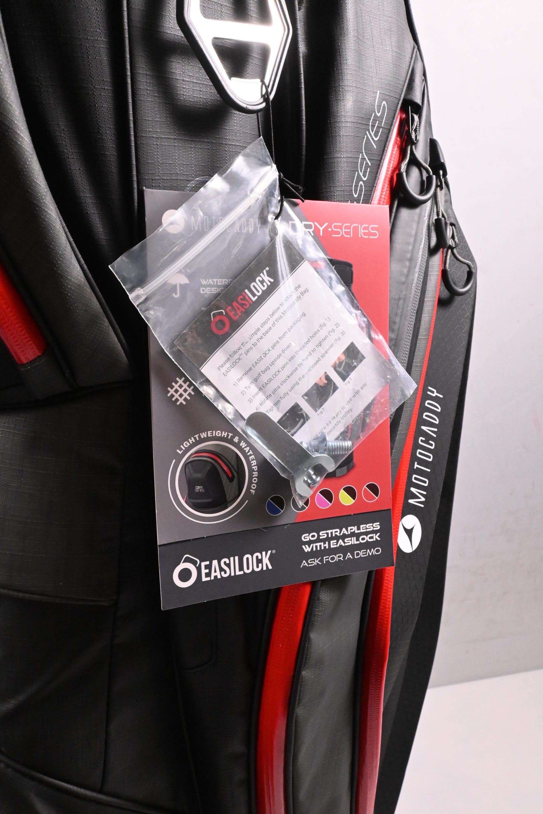 Motocaddy Dry Series Cart Bag / 14-Way Divider / Black, Red