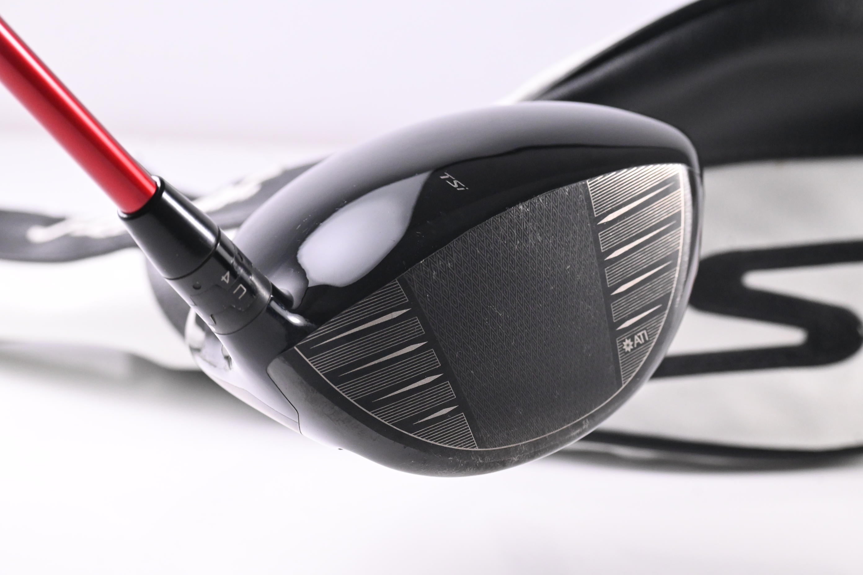 Left Hand Titleist TSi1 Driver / 10 Degree / Regular Flex Ventus Red 5 Shaft