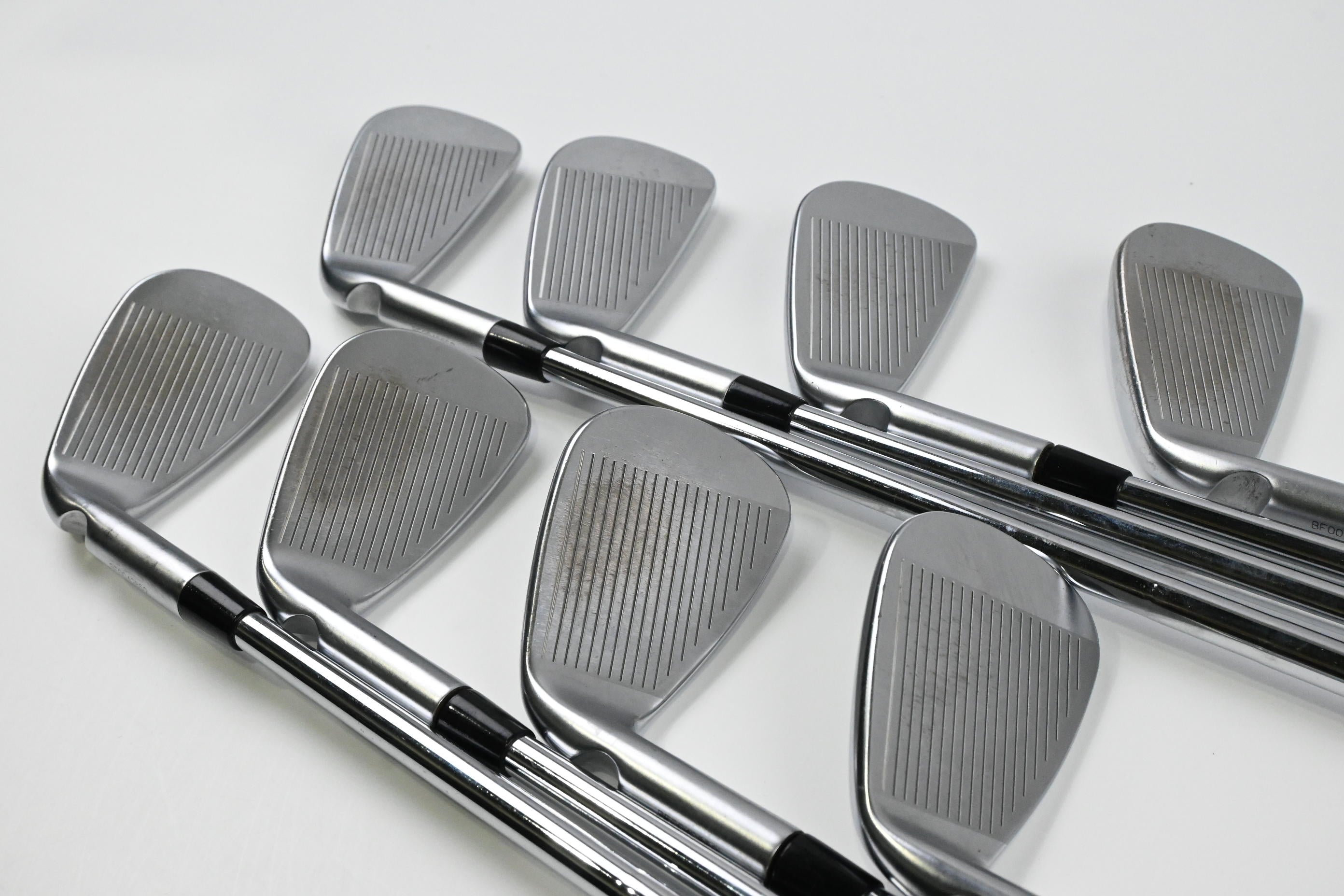 Ping i530 Irons / 4-PW+UW / Red Dot / X-Flex KBS Tour 130 Shafts