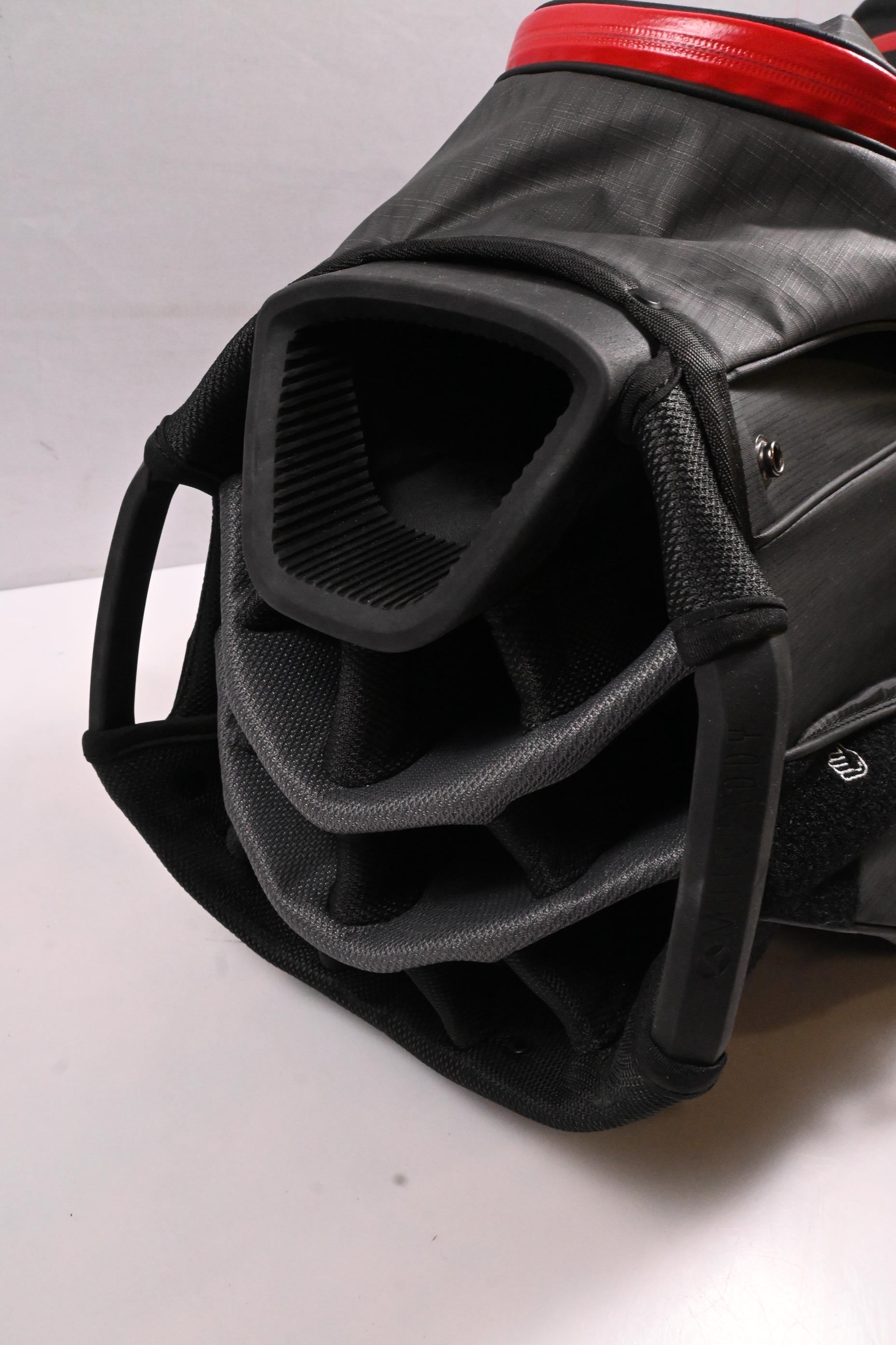 Motocaddy Dry Series Cart Bag / 14-Way Divider / Black, Red