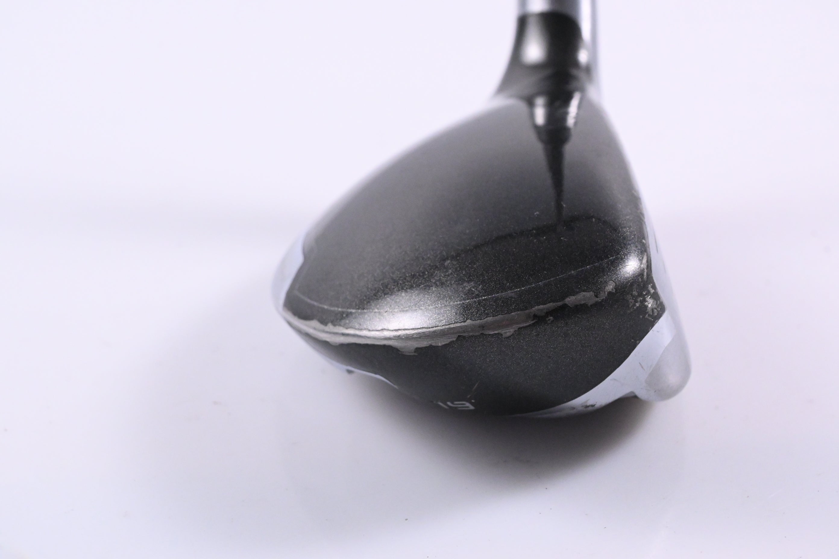 Taylormade SLDR #3 Hybrid / 19 Degree / Stiff Flex Fujikura Speeder 82 Shaft