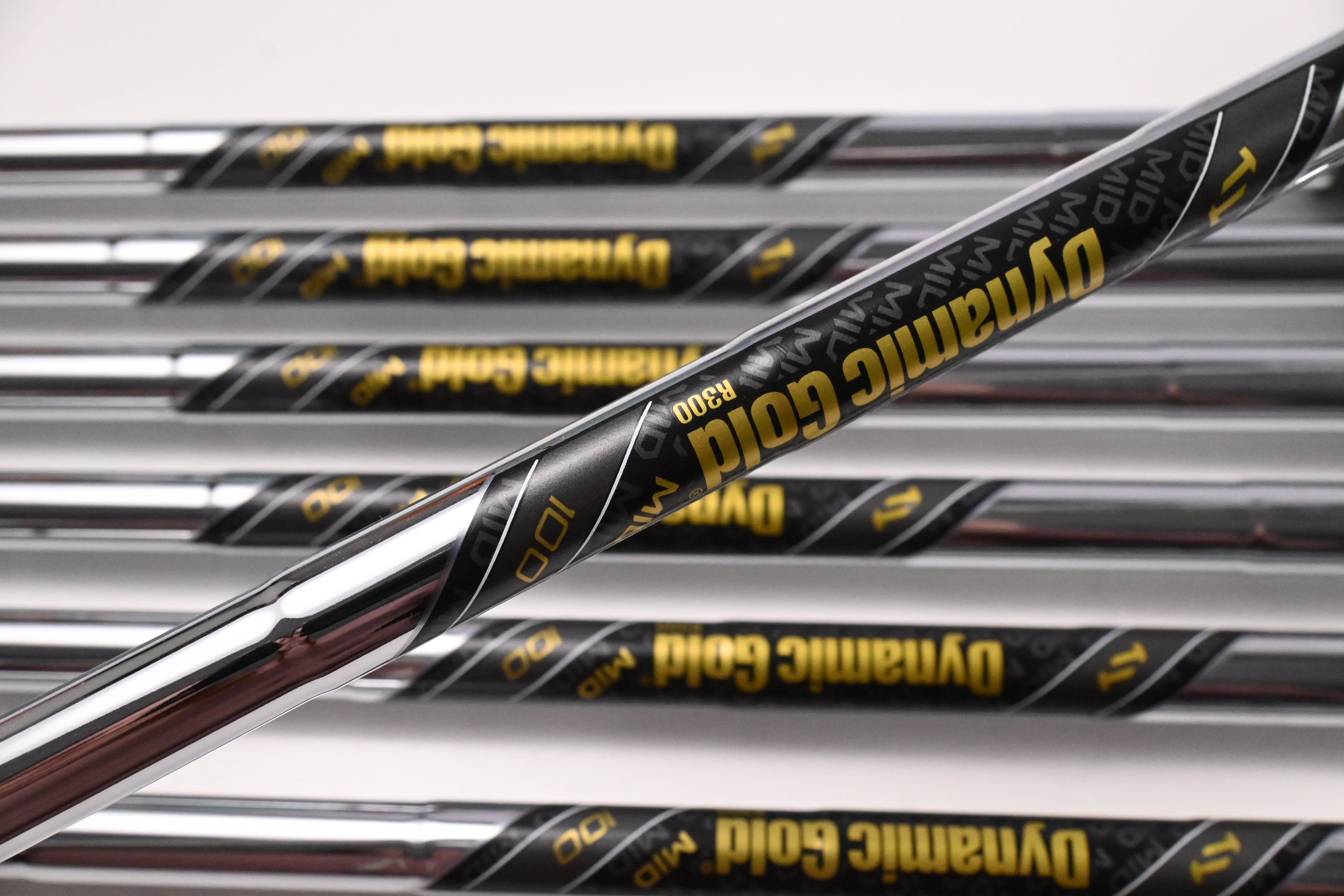 Mizuno Pro 245 Irons / 4-PW / Regular Flex Dynamic Gold Mid 100 R300 Shafts