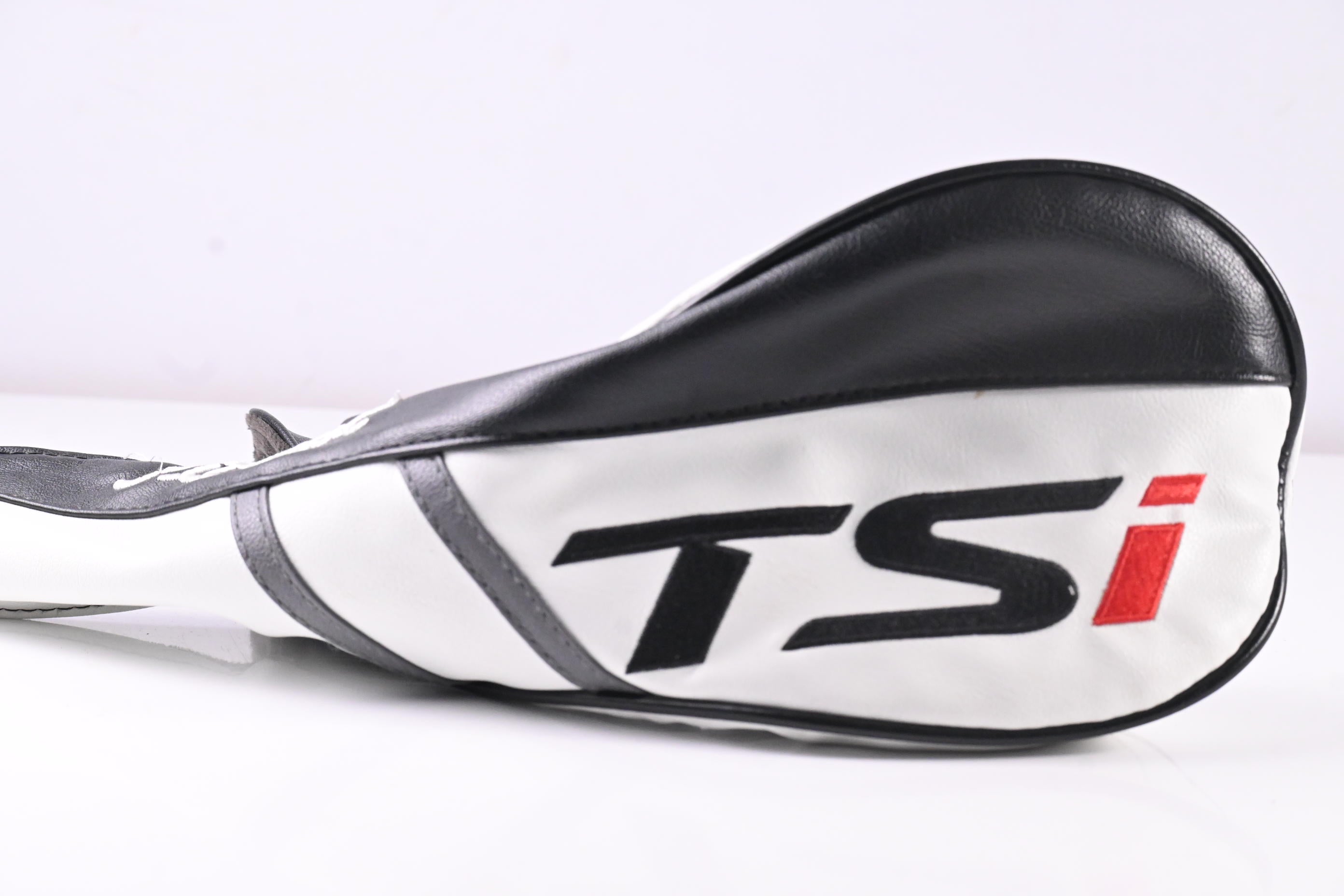 Left Hand Titleist TSi1 Driver / 10 Degree / Regular Flex Ventus Red 5 Shaft