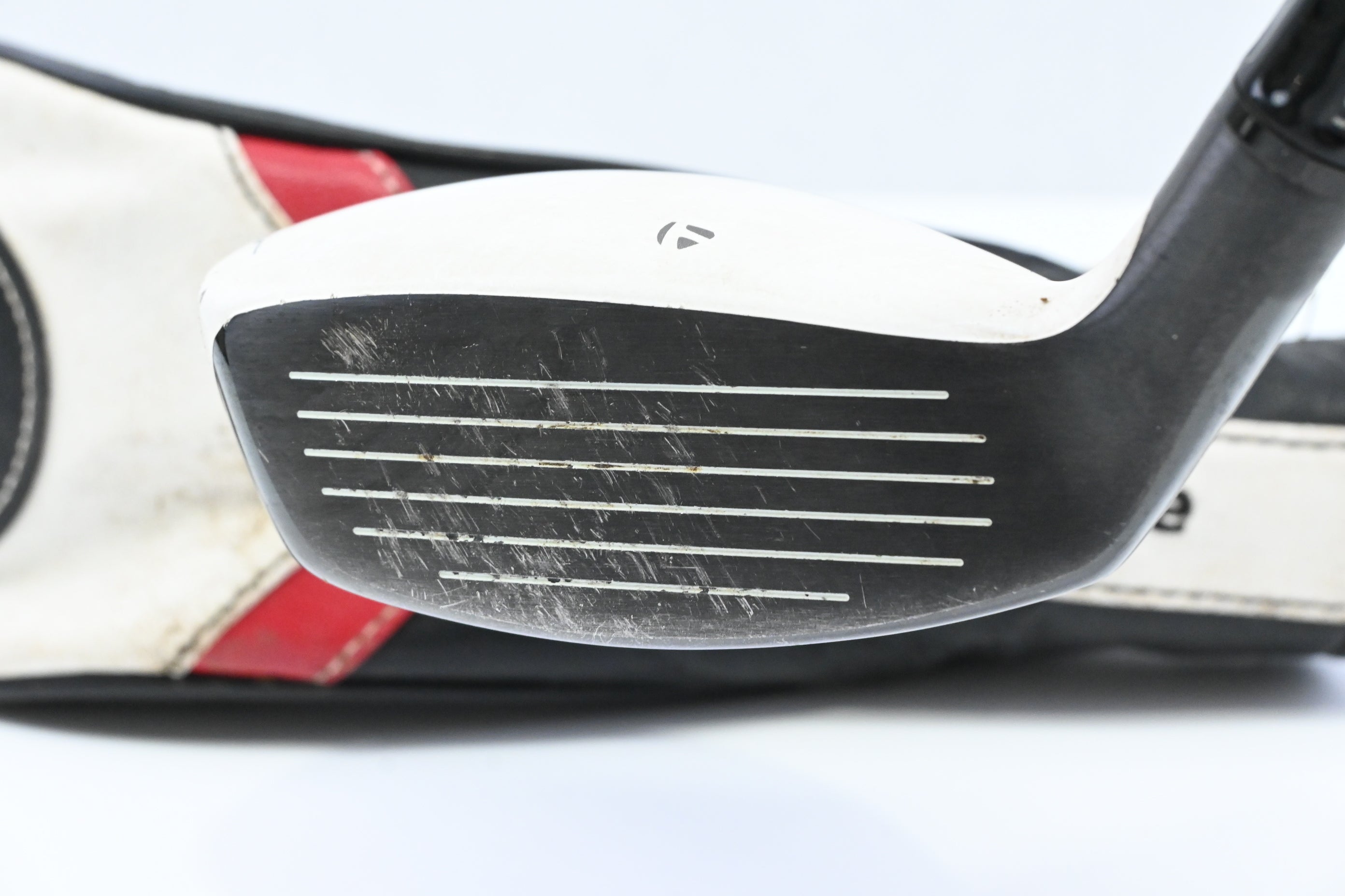 Taylormade Rescue 11 #4 Hybrid / 21 Degree / Regular Flex Aldila RIP 65 Shaft