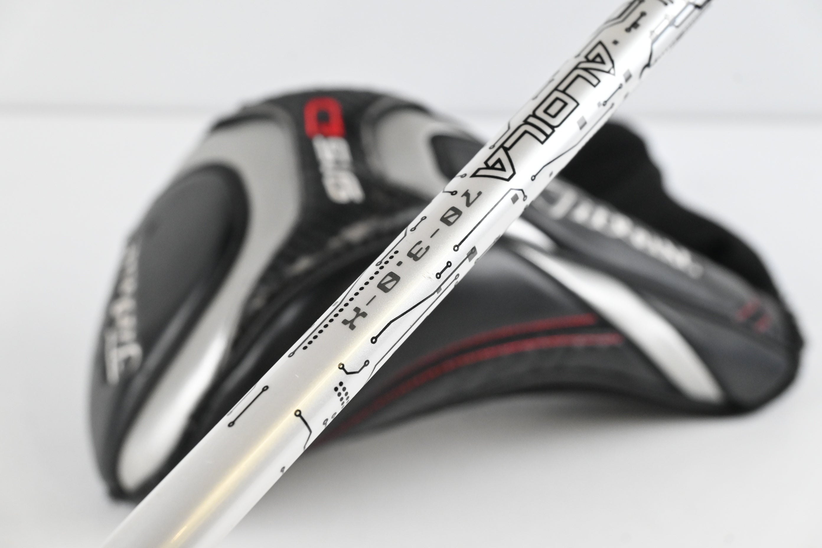 Titleist 915 D3 Driver / 9.5 Degree / X-Flex Aldila Rogue 95 MSI 70 Shaft