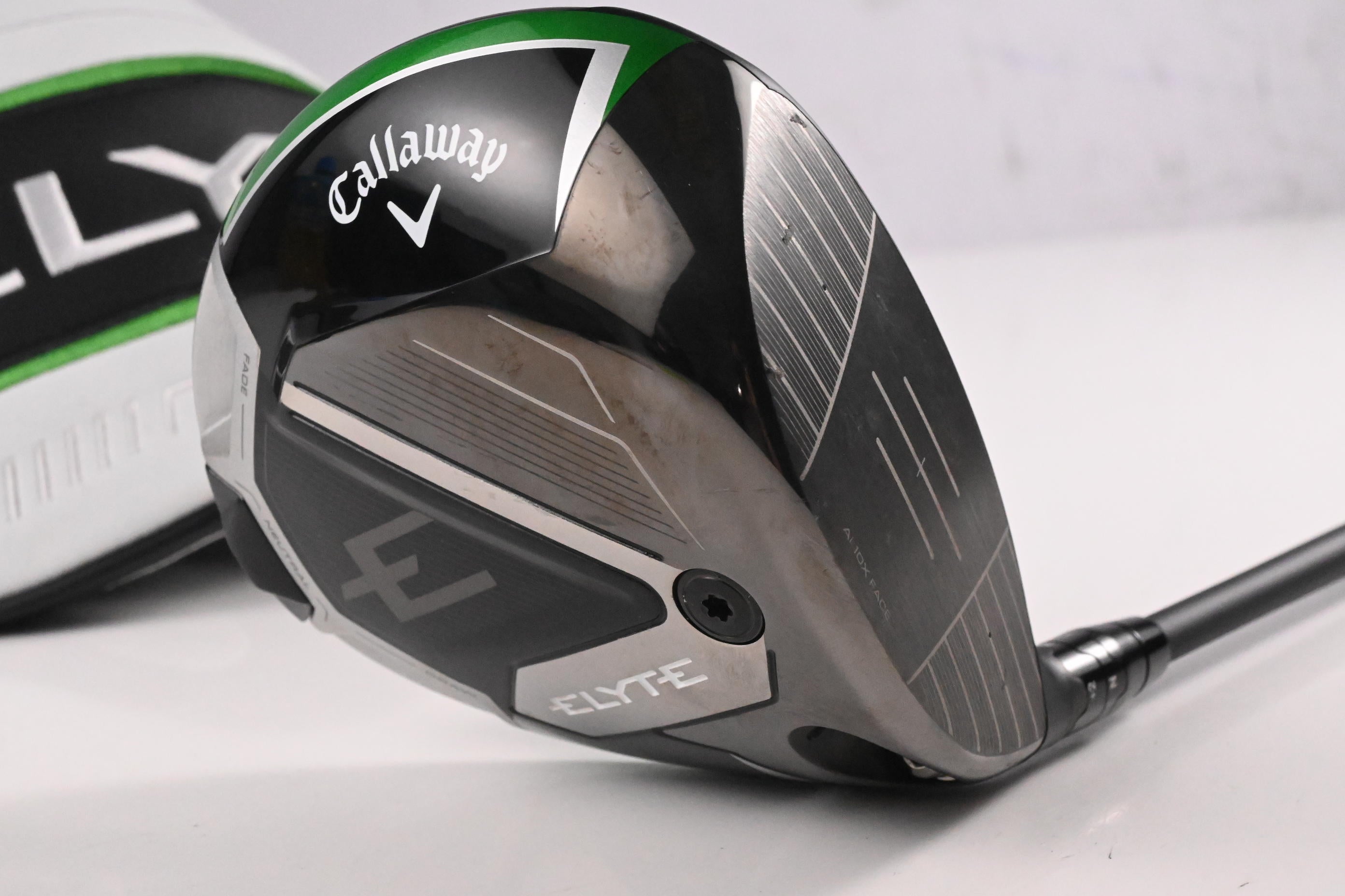 Callaway Elyte Driver / 9 Degree / Regular Flex Vanquish 4 Shaft