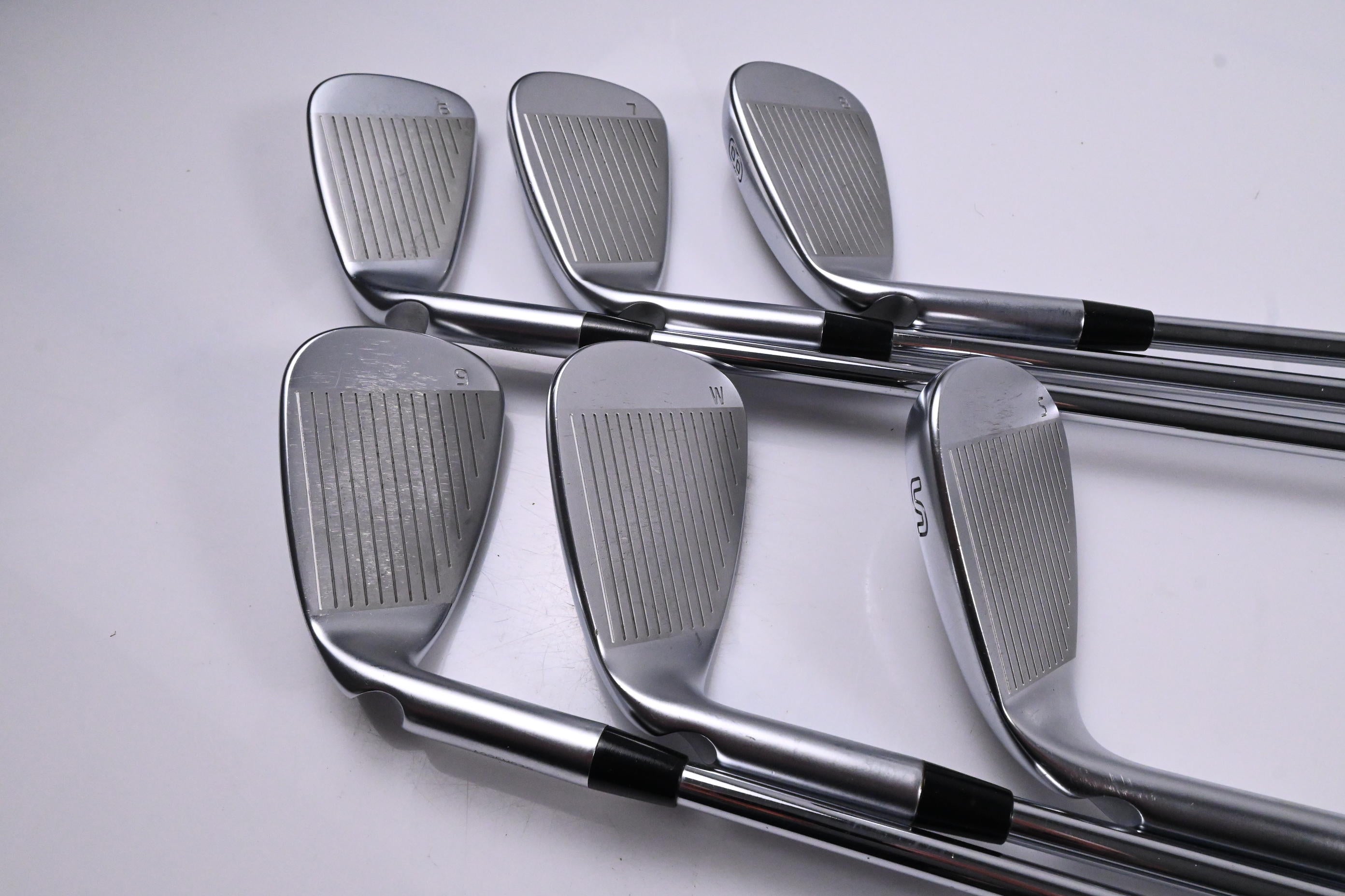 Ping G425 Irons / 6-PW+SW / Black Dot / Regular Flex Elevate MPH 95 Shafts