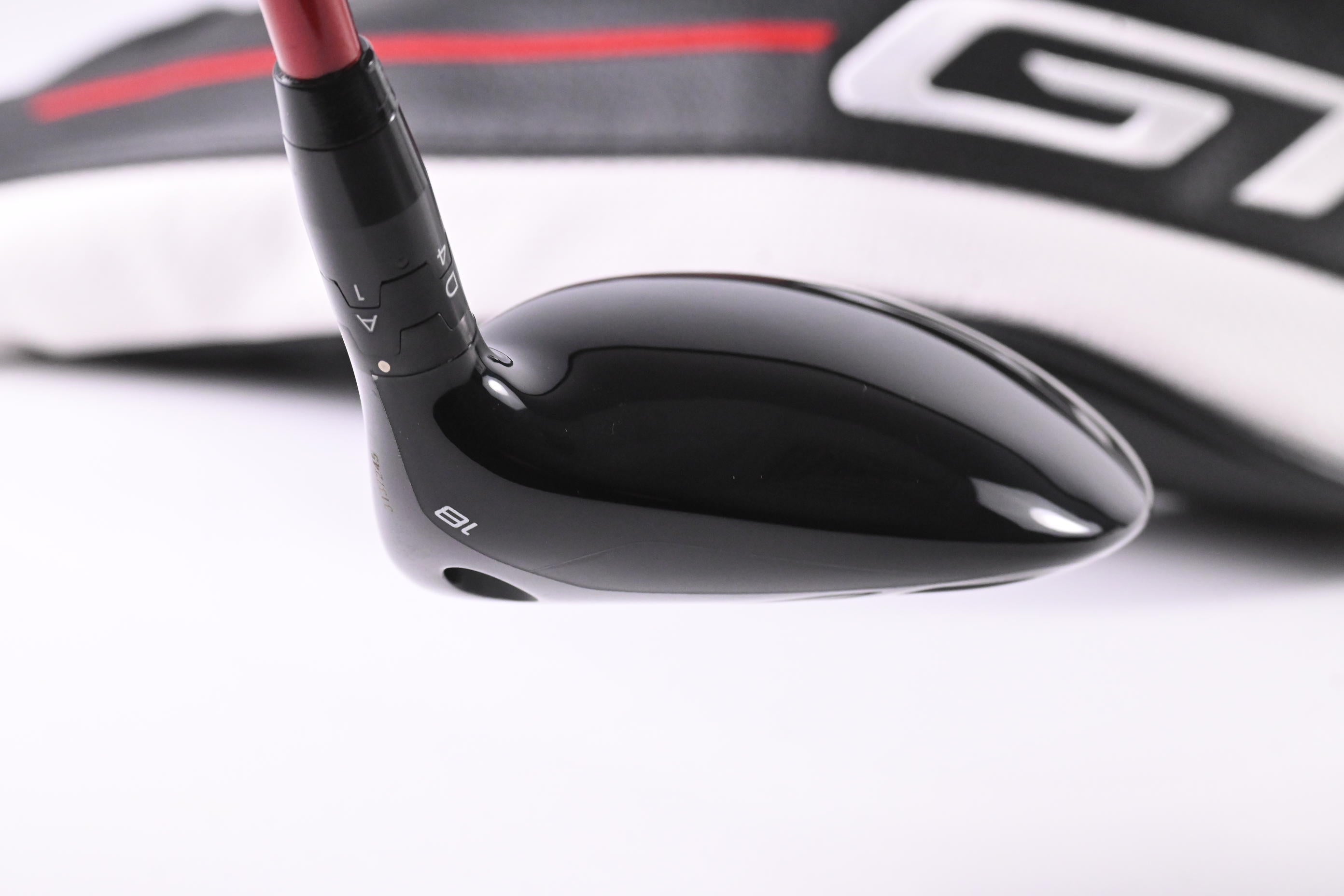 Titleist GT2 #5 Wood / 18 Degree / Regular Flex Project X Denali Red 60 Shaft