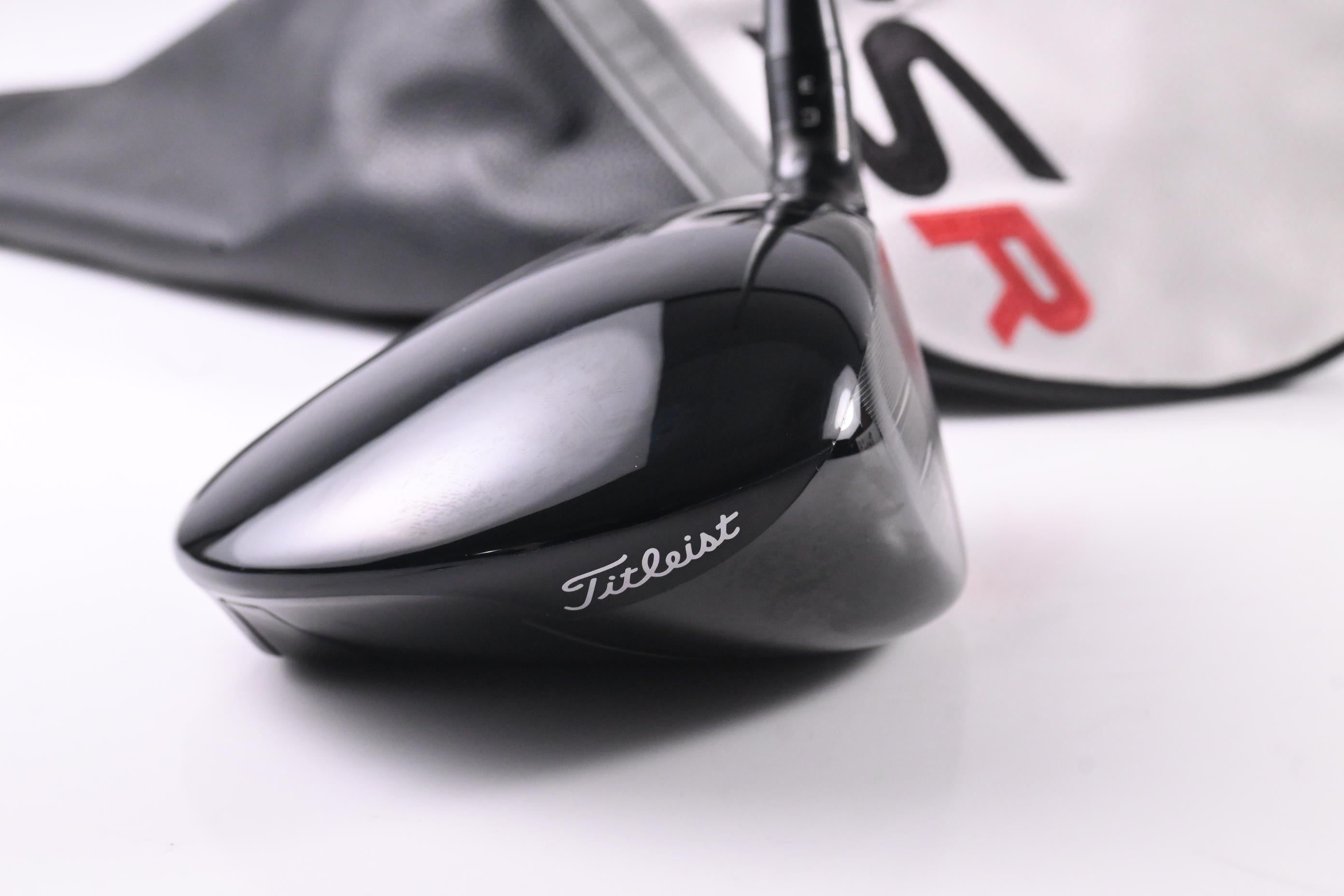 Titleist TSR2 Driver / 10 Degree / Regular Flex Helium 46 Shaft
