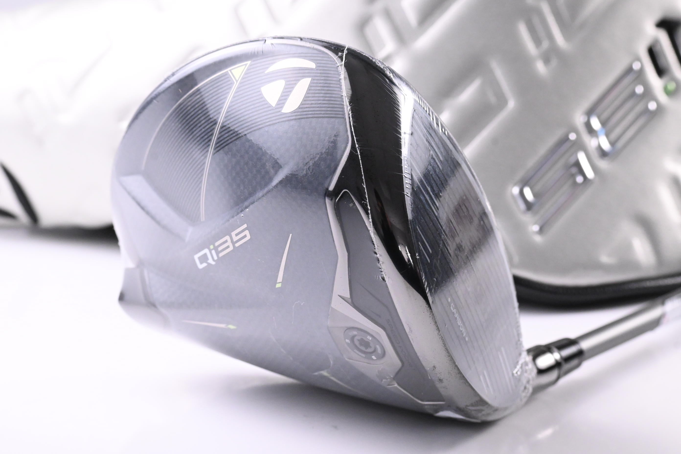 Taylormade Qi35 Driver / 12 Degree / Regular Flex Fujikura Airspeeder 50 Shaft