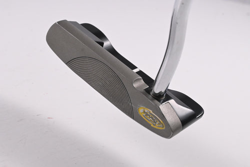 Yes! C-Groove Donna Putter / 34 Inch